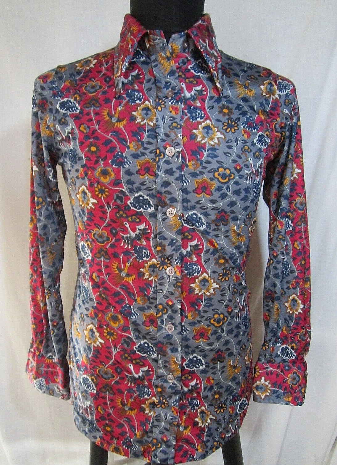 70s Disco vintage dagger point collar top blouse Polyester button up fitted Sz S