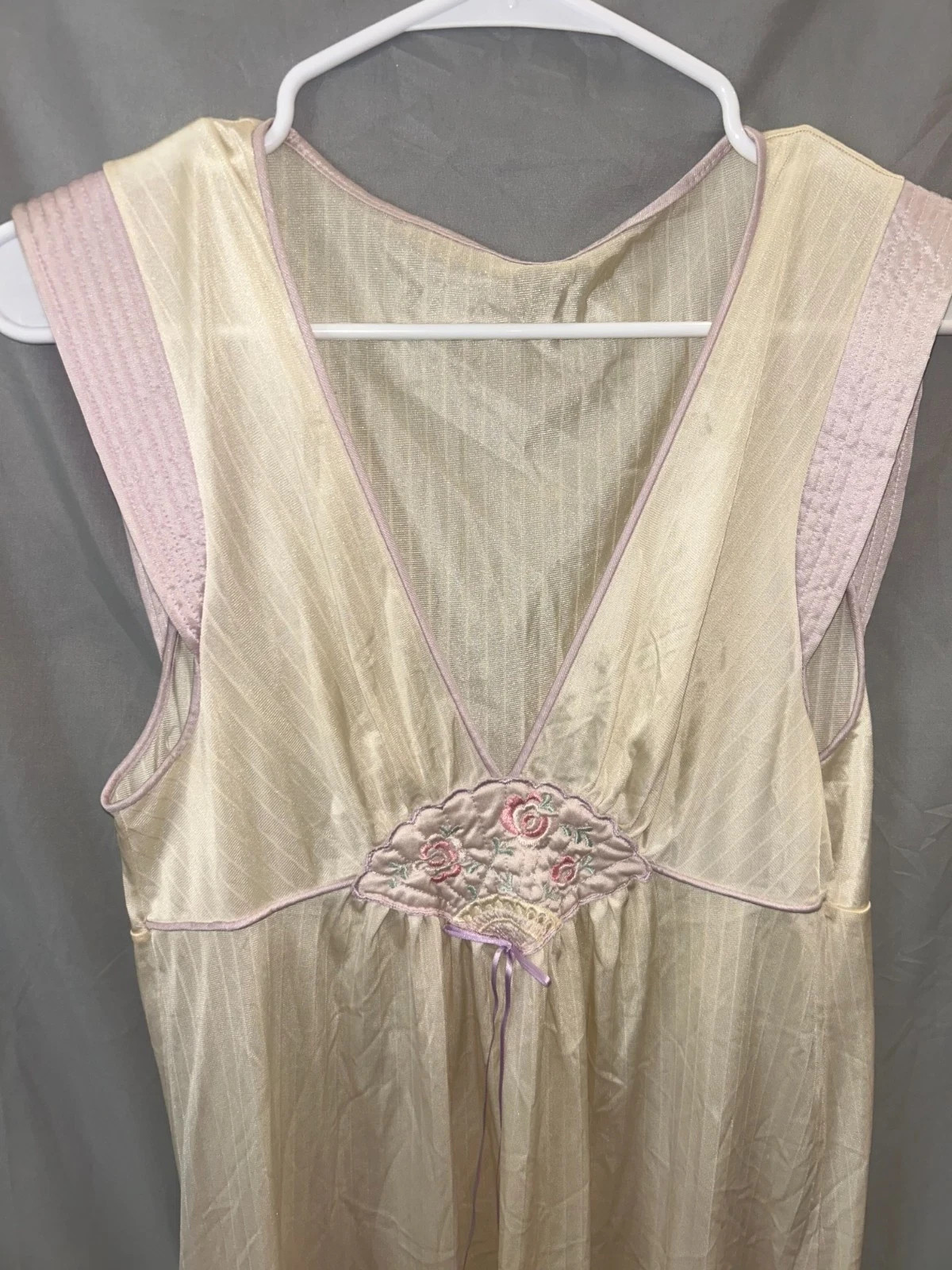 Vintage Lorraine Pastel Nylon Long Sleeveless V-Neck Nightgown Size Small