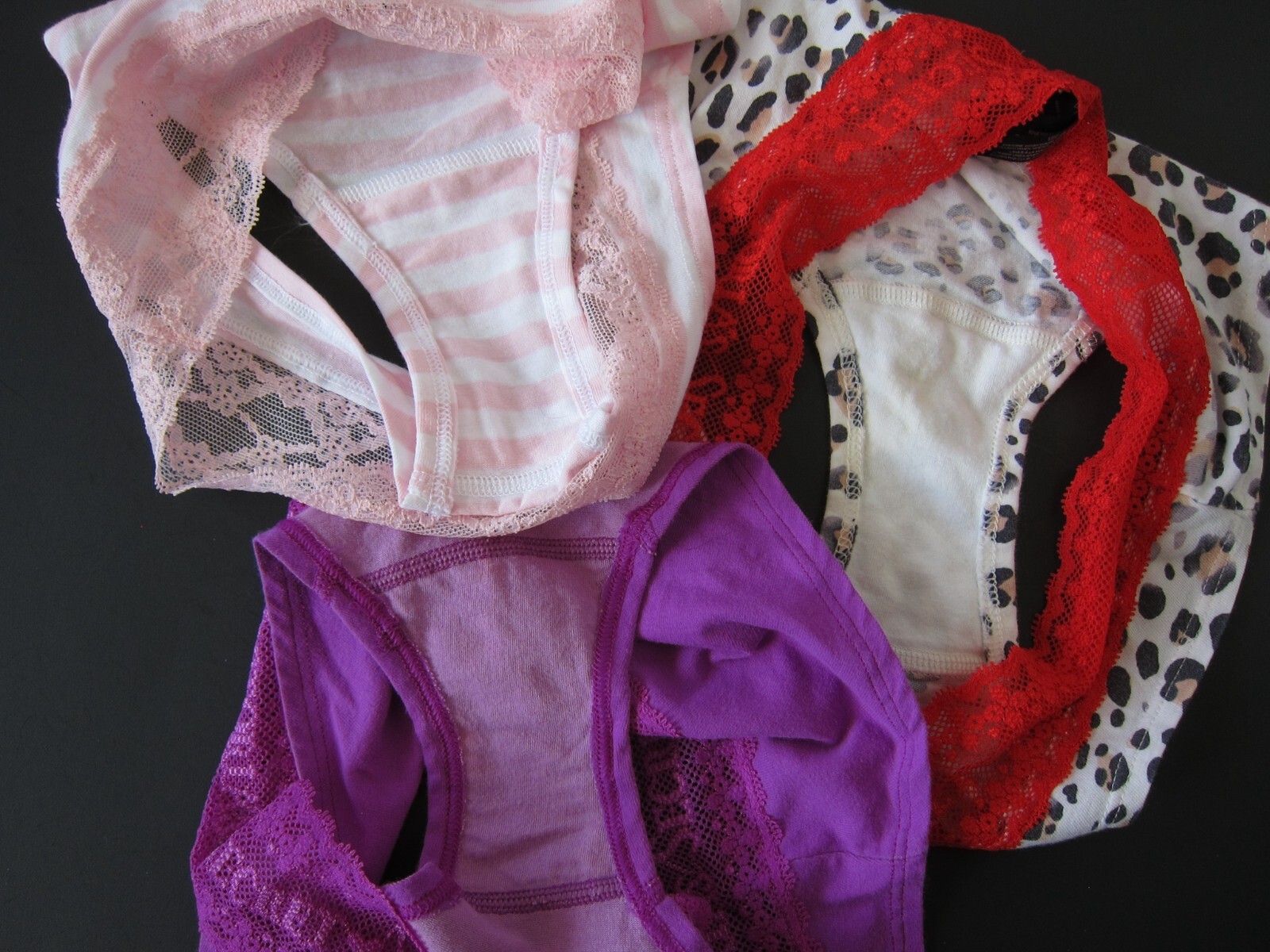 3 VTG Victoria’s Secret – 2012-2016 – Hiphugger Lace Panties Lot XS X-SMALL
