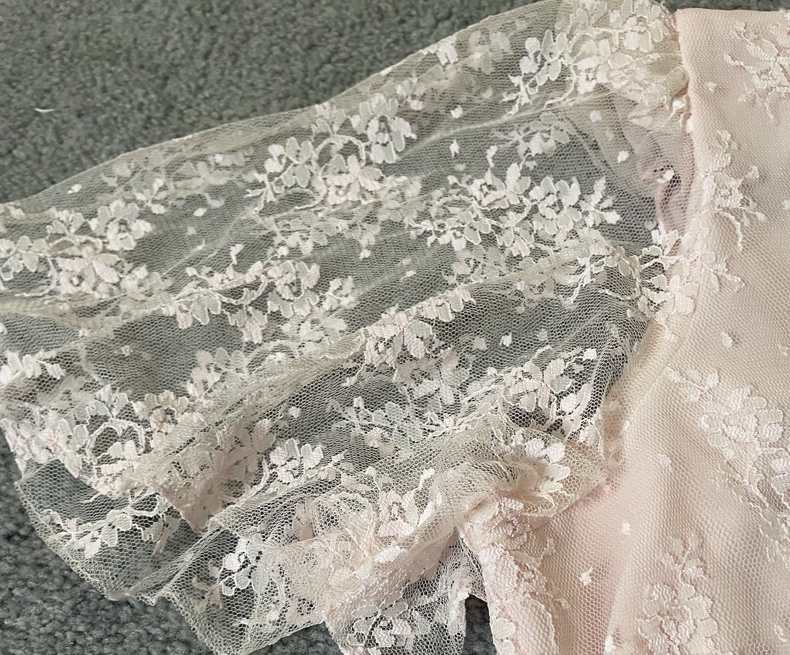 70s Embroidered Floral Lace Midi Dress Sz 15/16 Pink Flutter Sleeve Cocktail