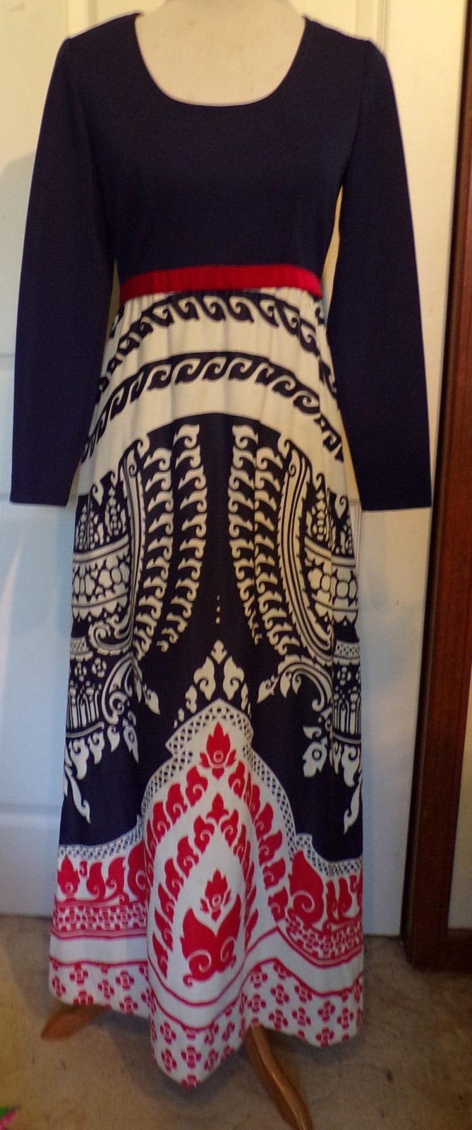 Vintage 70s LongPeck & Peck Dress Red White Blue Polyester Knit High Waisted B34