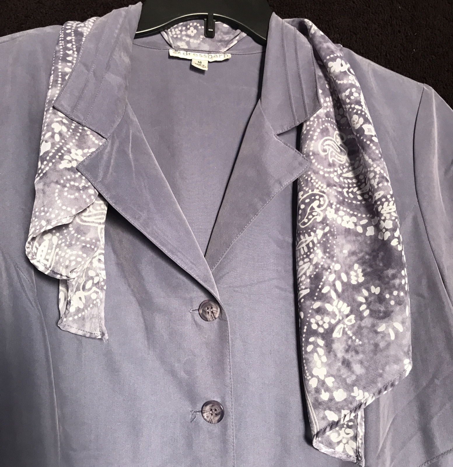 Vintage DRESSBARN lilac / purple button down collared dress shoulder pads. 16