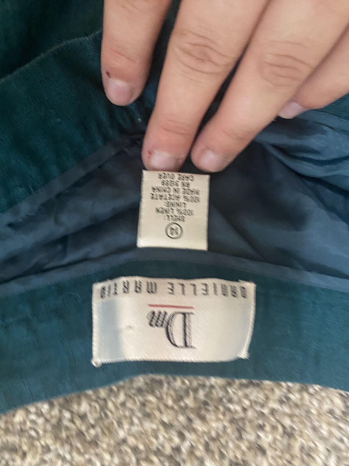 Vintage 80s Knee Length Shorts With Size Zipper And She’ll Button. Size 14.
