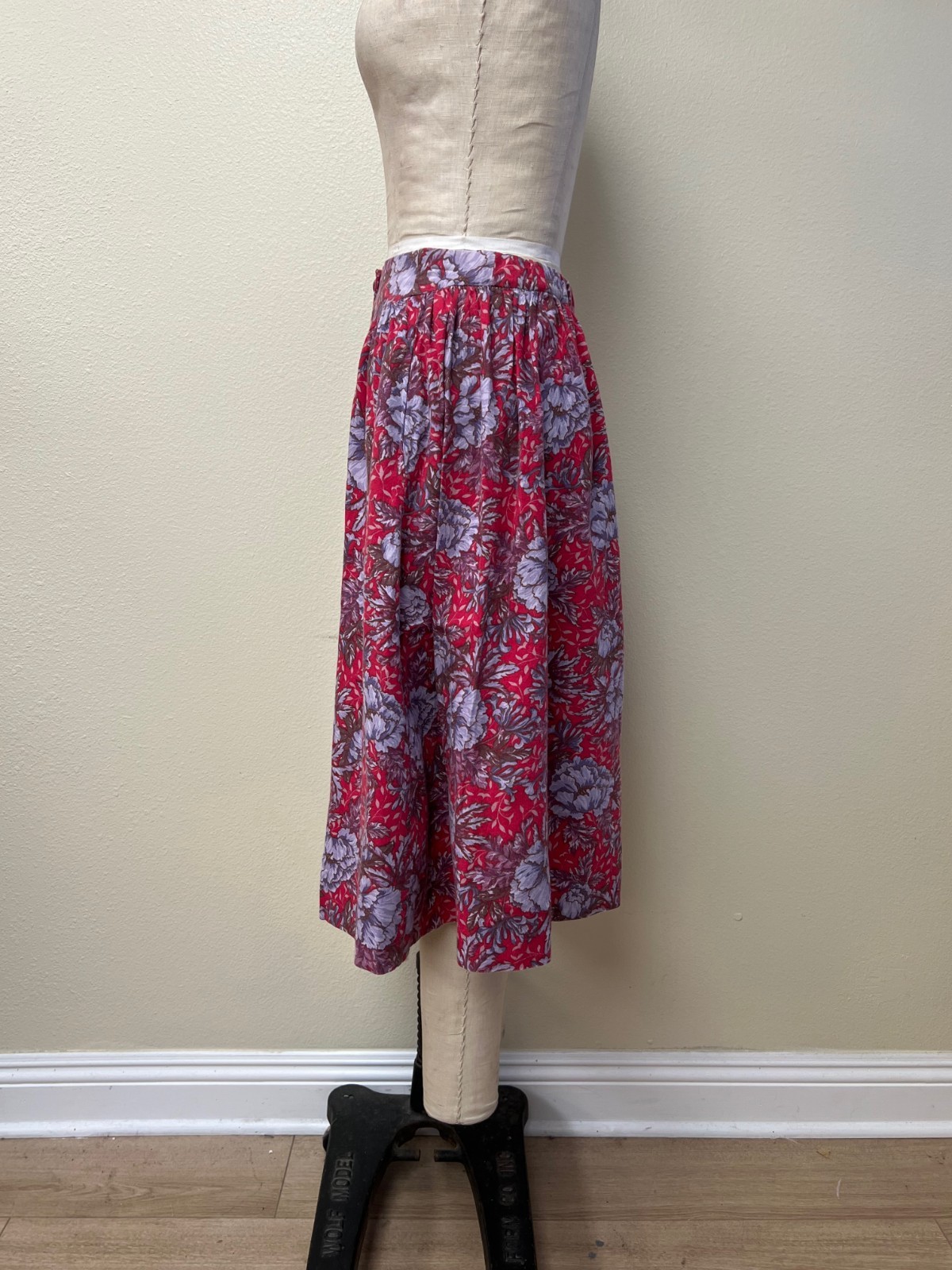 EUC Vintage 1980s Floral Red Purple Cotton Flannel Western Yoke Midi Skirt Small