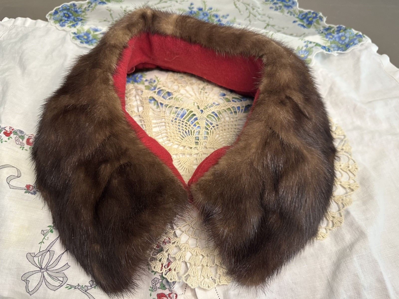 Vintage 1950s Mahogany Genuine Mink Fur Collar Scarf Stole Red Wool Backing