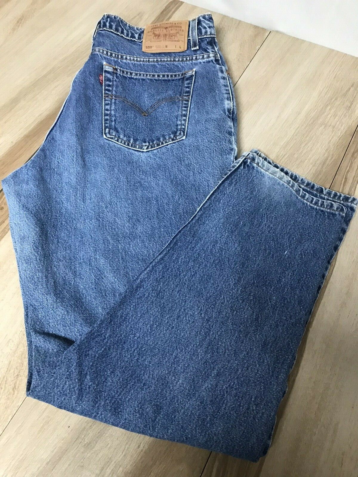 Levis 550 Relaxed Tapered Jeans 18 Reg L (35×32)