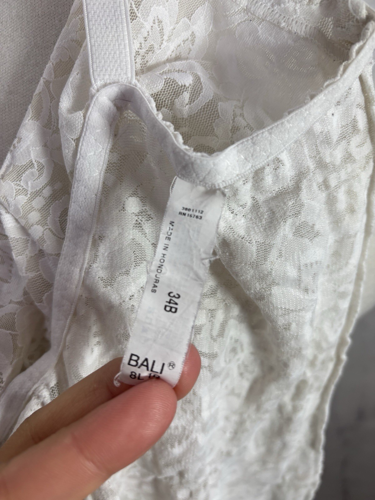 Vtg Bali White Lace Teddy Bodysuit 34B Floral Bridal Coquette Underwire shape