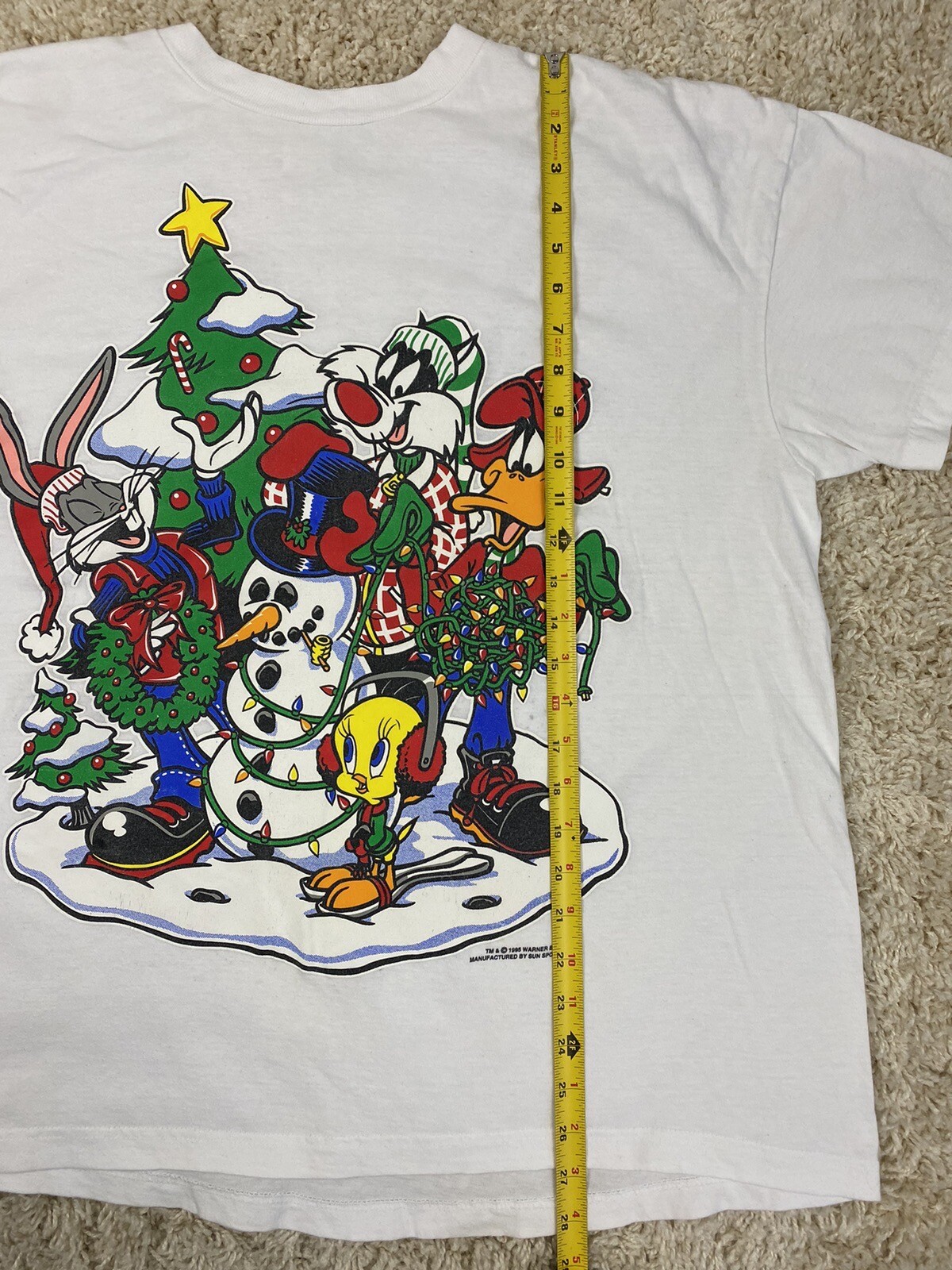 VINTAGE LOONEY TUNES CHRISTMAS T SHIRT XL 1995 90S BUGS BUNNY DAFFY SYLVESTER