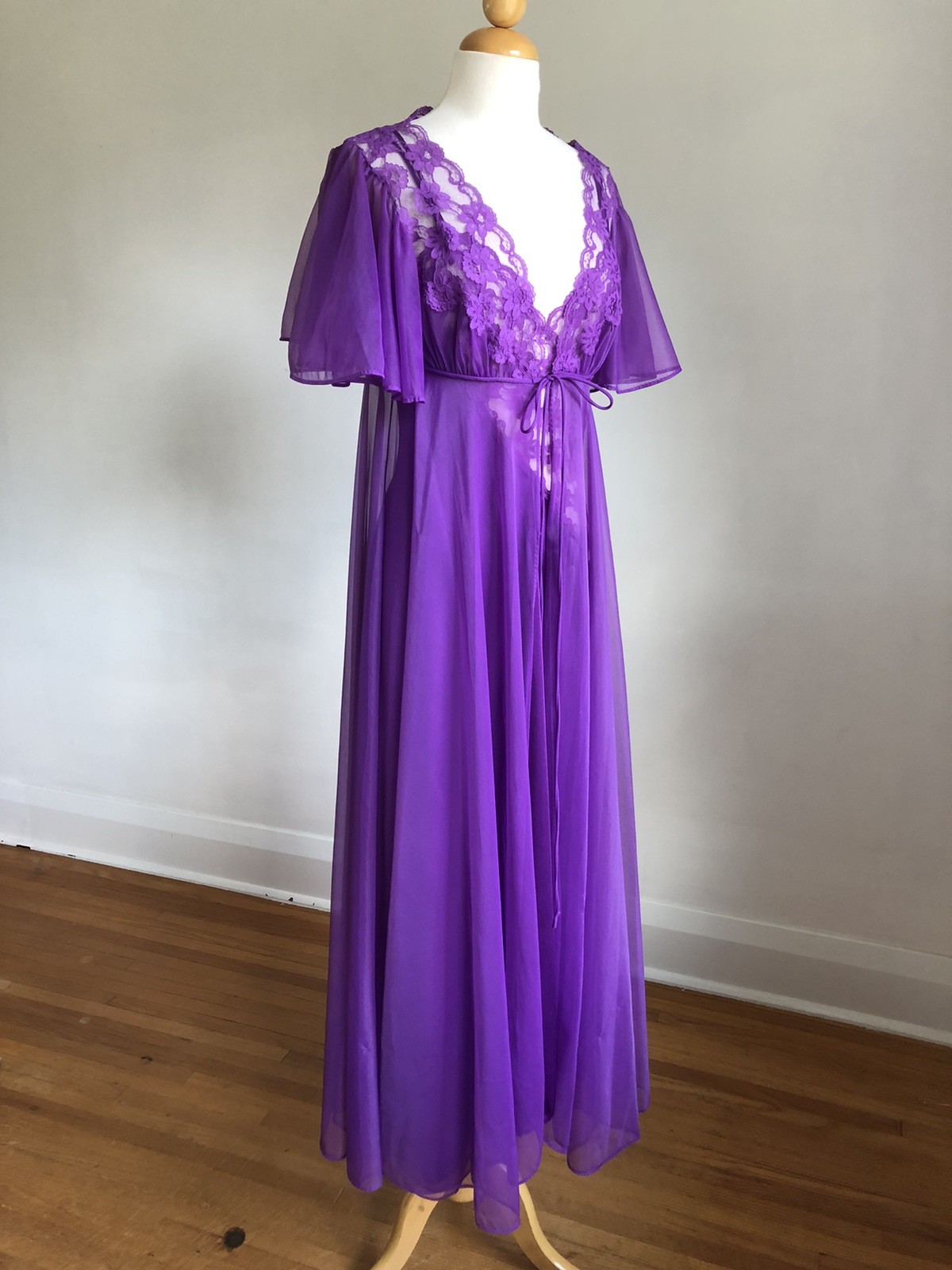 STUNNING VTG VAL MODE Purple Nylon Chiffon & Lace 2pc Nightgown Peignoir Set S