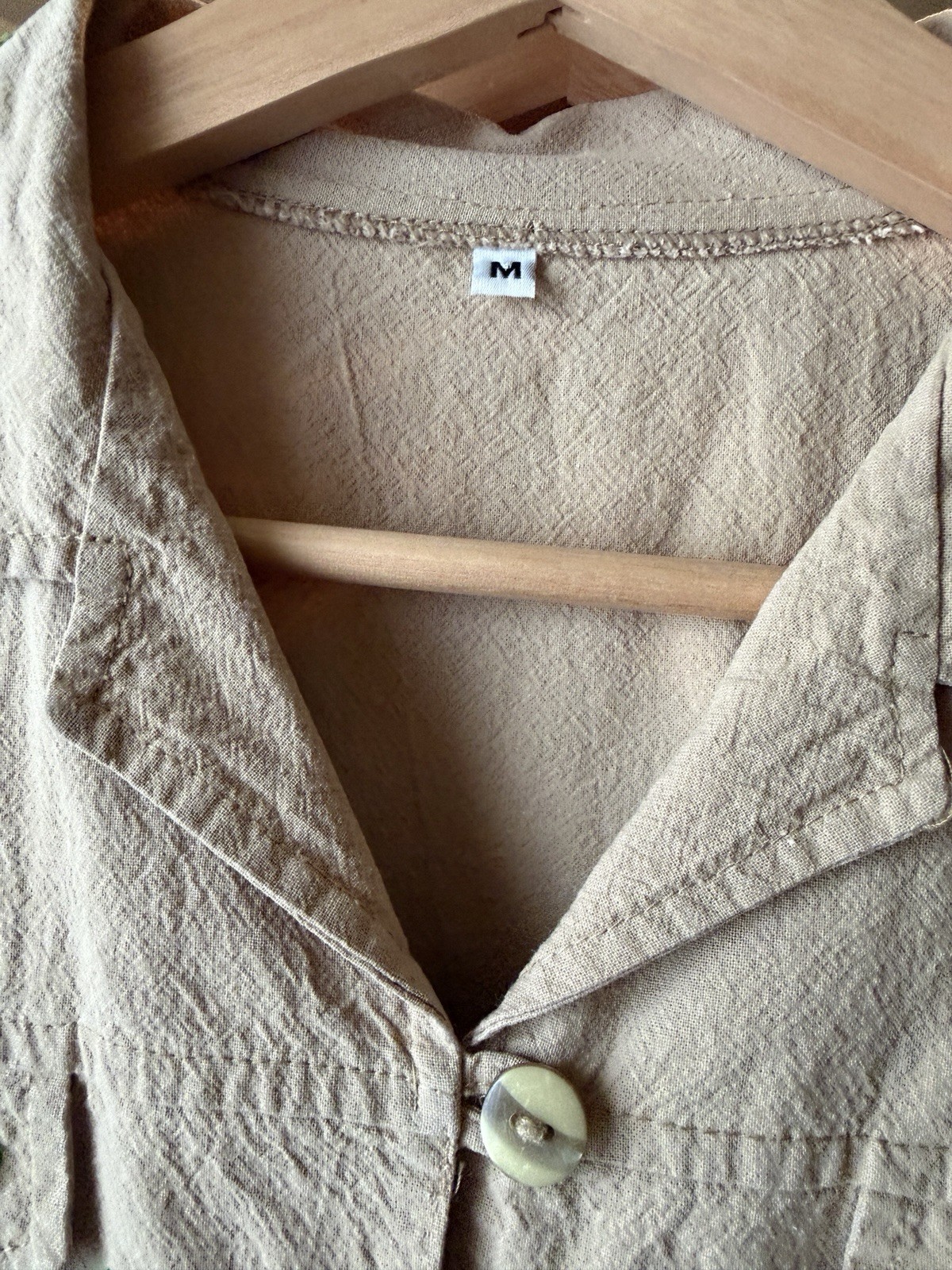 Vintage 60s 70s Guatemalan Embroidery Folk Art Animal Cotton Button Down M