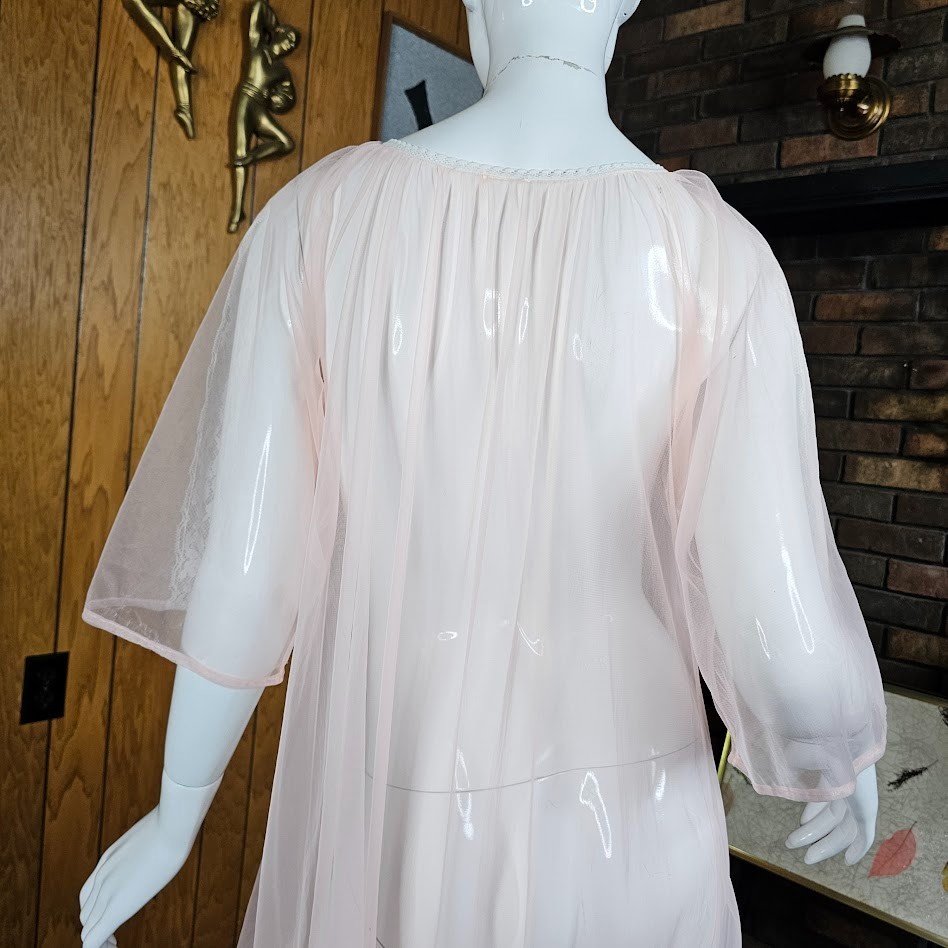 Vtg 50s Juicy Peach Cheesecake Pin-Up Sheer Chiffon Lace Peignoir Maxi Robe OSFM