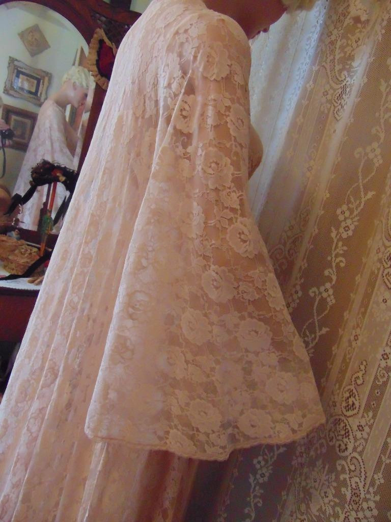 VTG Glydons Peignoir Set Chantilly Lace Bell Sleeve Robe Nylon Gown 36B
