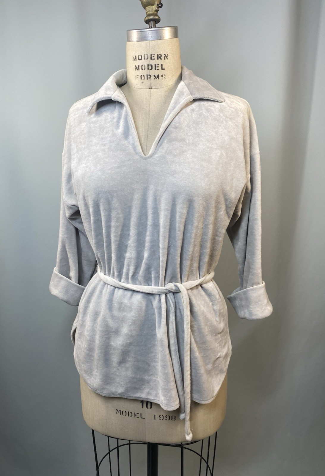 NIKKI Women’s Vintage Top SIZE LARGE 13/14 Gray velour velvet 70s 80s Disco
