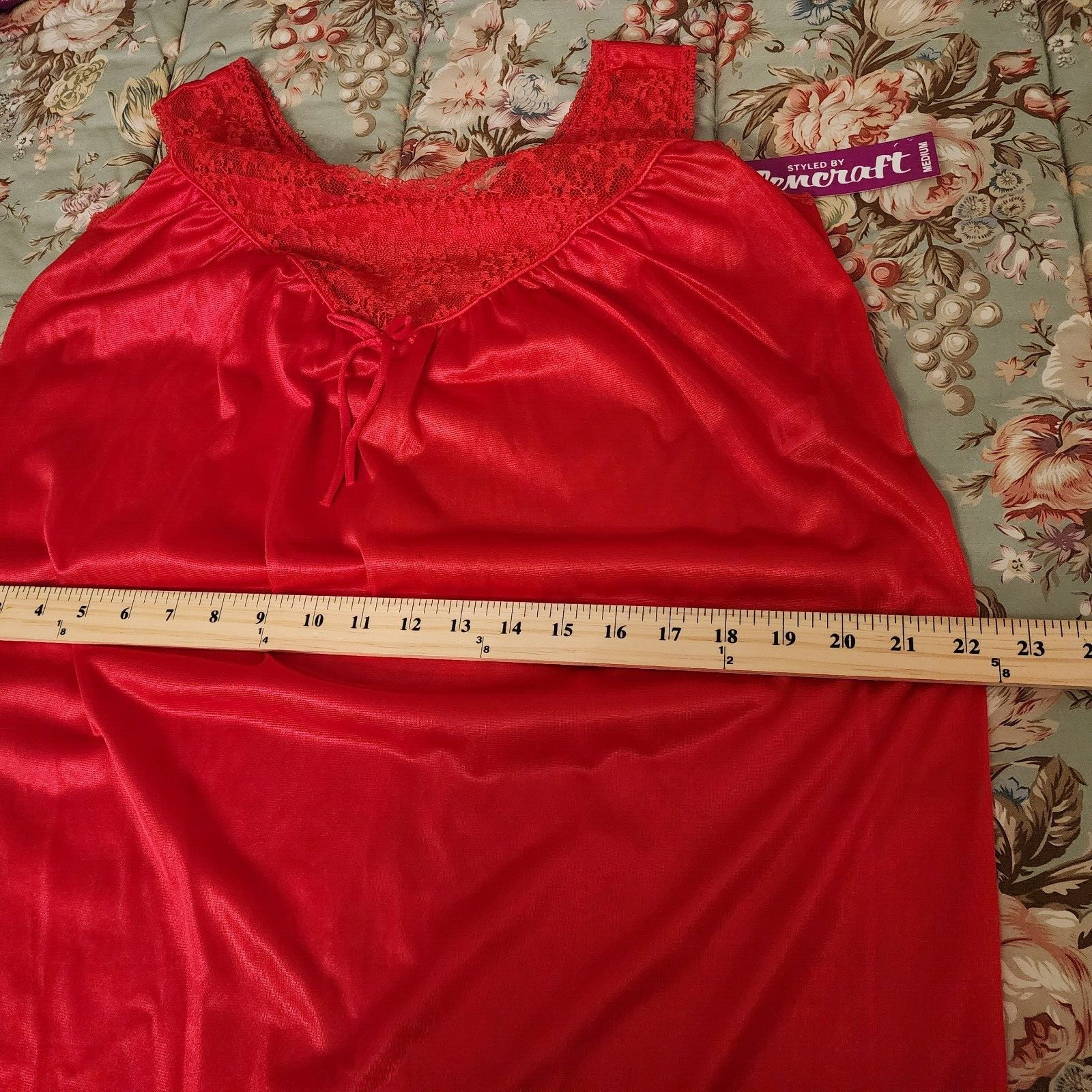 VINTAGE GLENCRAFT Red Womens Nightgown Sz Medium Lace Trim NEW Made USA