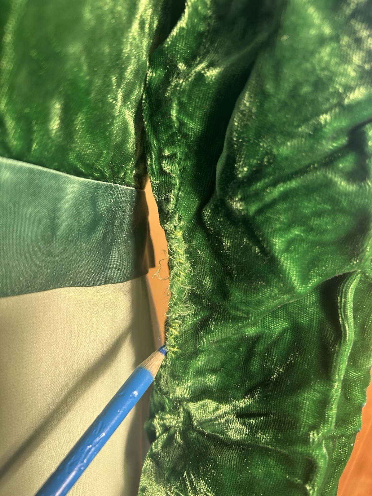 Vintage 1960s Empire Waist Crushed Velvet Maxi Dress Gown Emerald Green M-L 30w