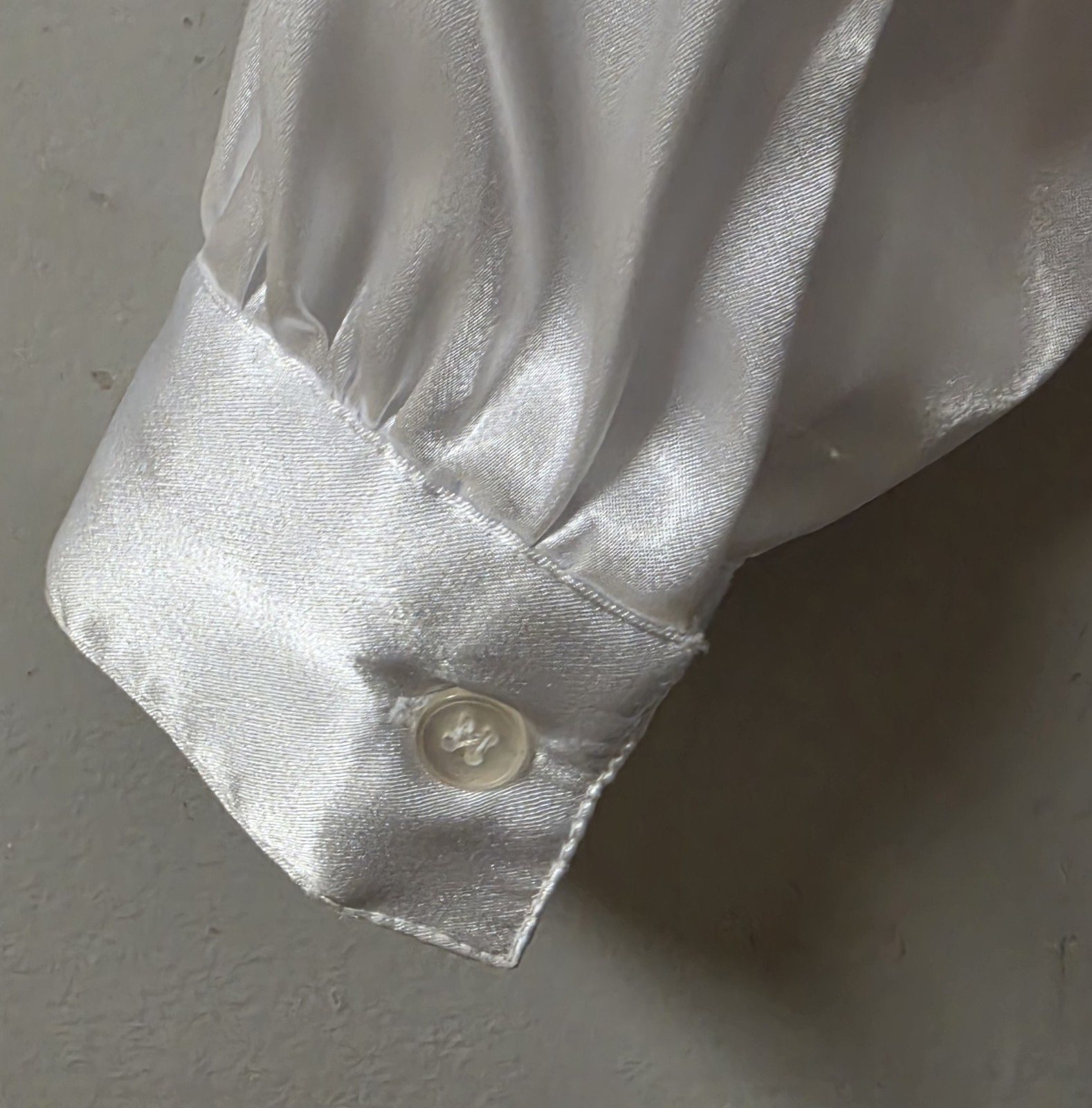 Vintage Worthington White Glossy Satin Pleated Blouse Button Back Long Sz 14