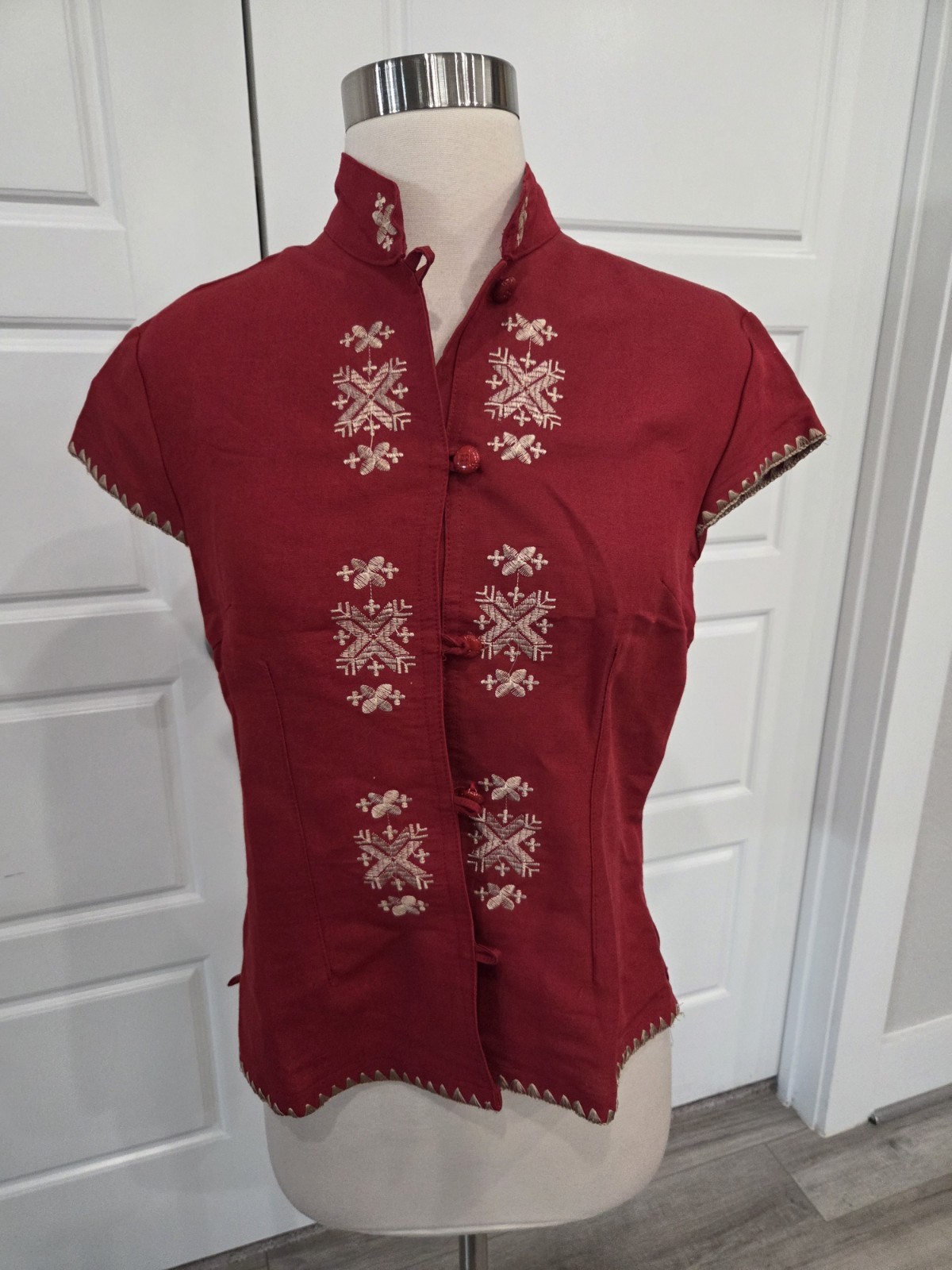 Vintage Women’s Asian Mandarin Collar Embroidered Blouse Red Short Sleeve Size S