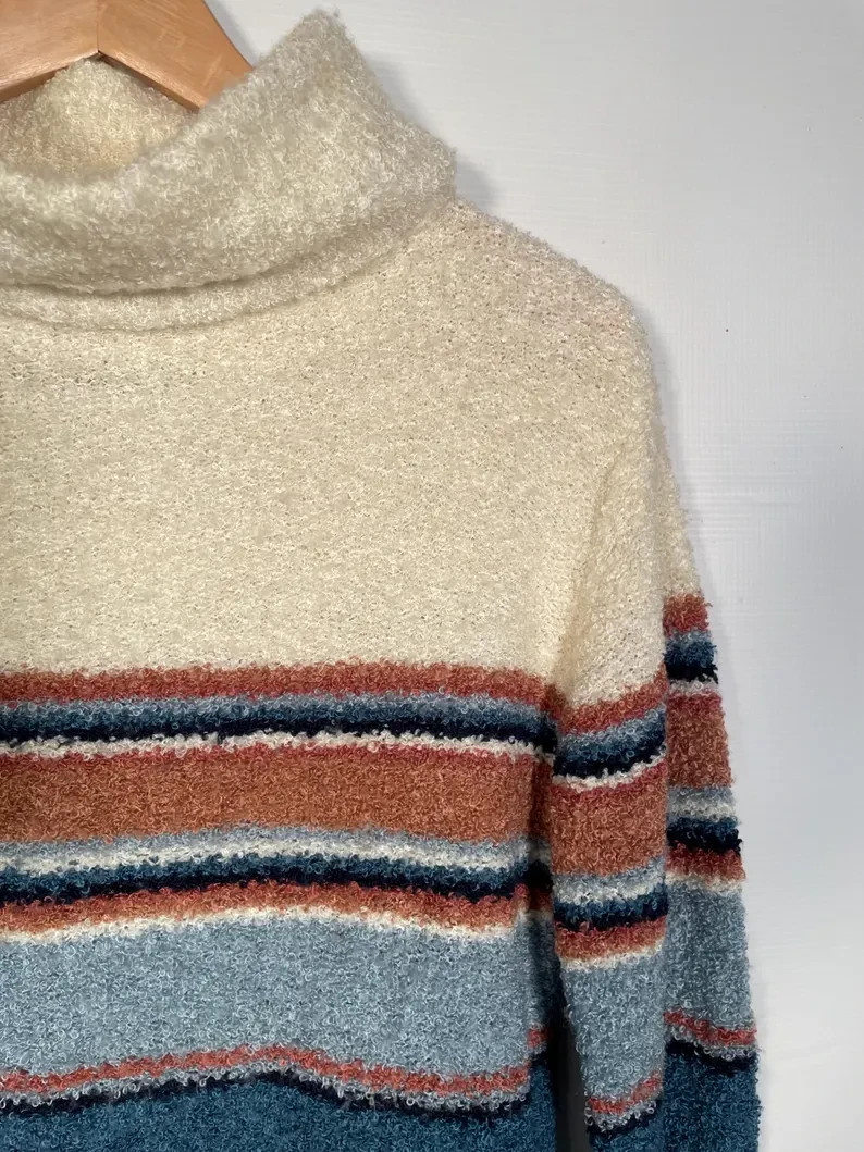 Vintage 1970s Fuzzy Bouclé Knit Striped Turtleneck Sweater Size M