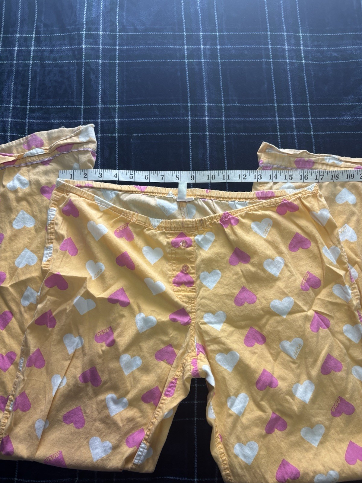 Vintage 2000s Light Orange Aeropostale pjs w/ pink&white hearts. Size S