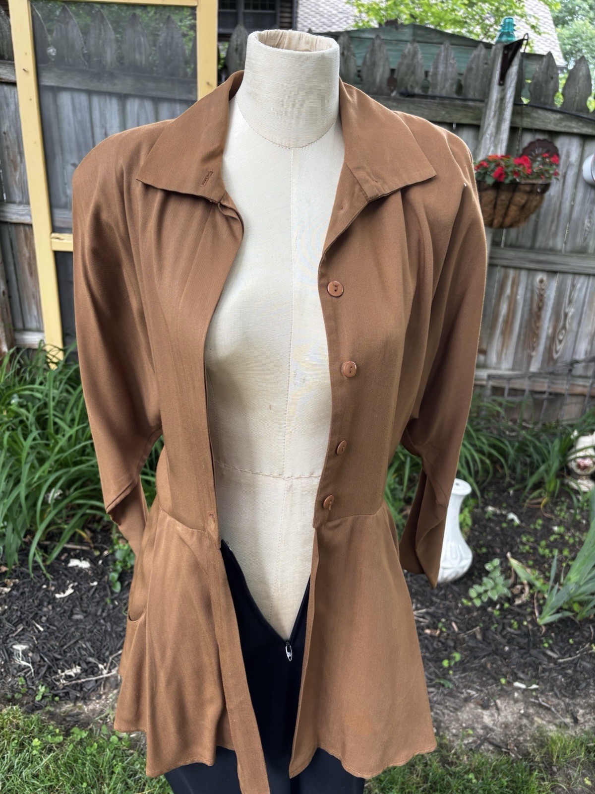 VTG 80s does 40s Womens Peplum Dress Rayon Brown Black Career 38x26x36″ Med