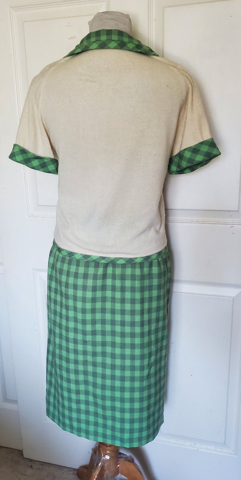 Vintage 50s Two Piece Checked Sweater Skirt Set Green Gray Orlon Wool B36
