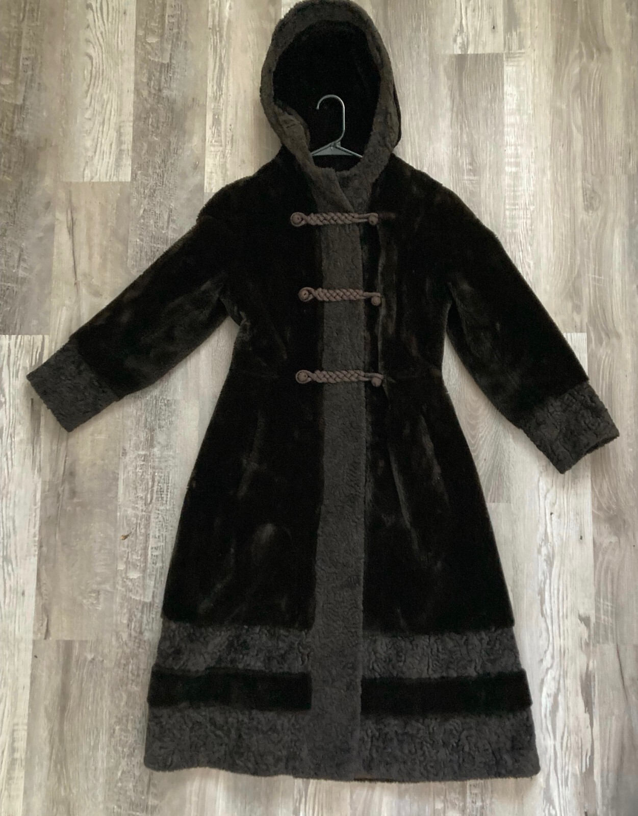 Vintage Borgana by Fairmoor Brown Hooded Faux-Fur Braided Women’s Coat Sz Small