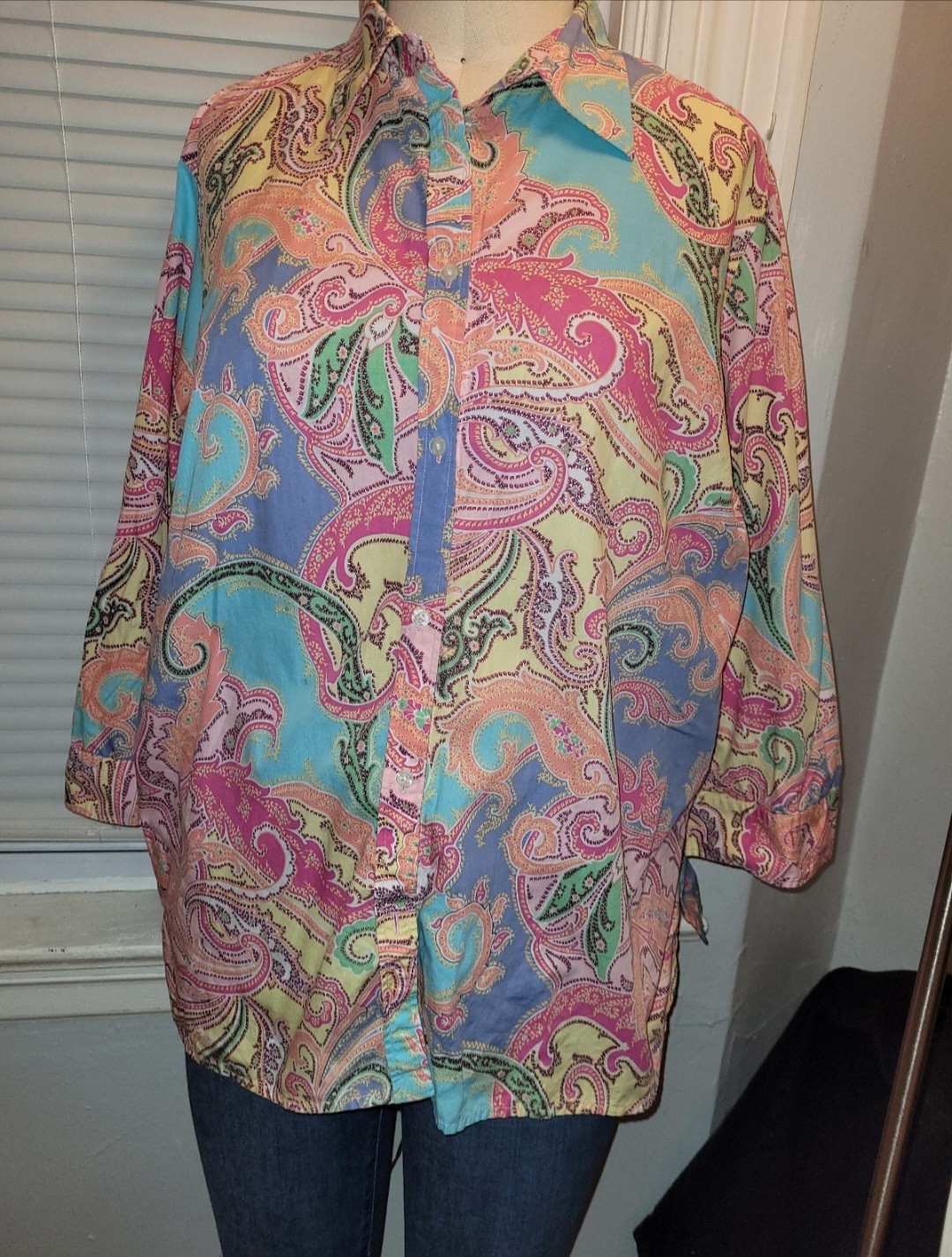 Beautiful vintage blouse Chaps, perfect for a Y2K or psychedelic look. Size L.