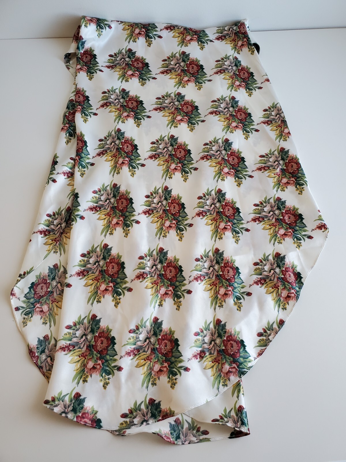 Linda Exclusive for EATON Vintage Satin Nightgown Lingerie Floral Roses AS IS