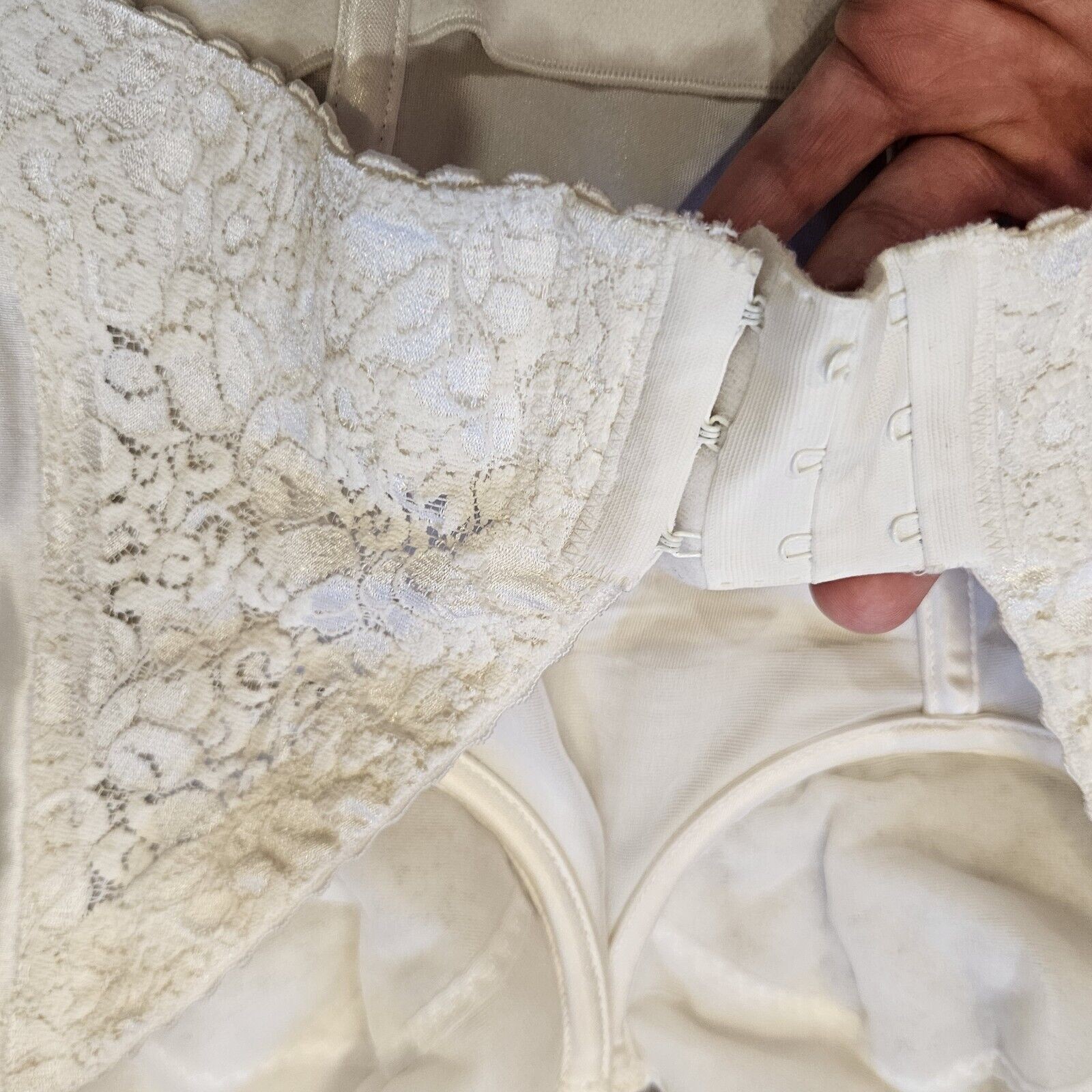 Vtg Maidenform Rendezvous Corset Bustier Size 36C White Satin Bra Lace Coquette