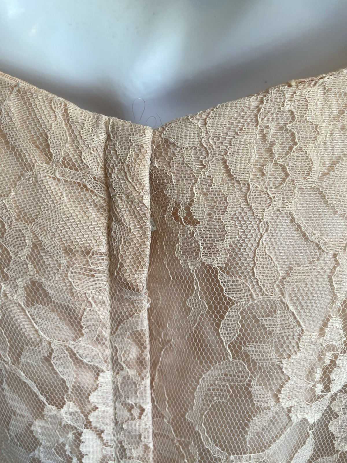 True VTG Handmade 50’s lace Rhinestone Cocktail Dress Ivory Peach 46” Bust