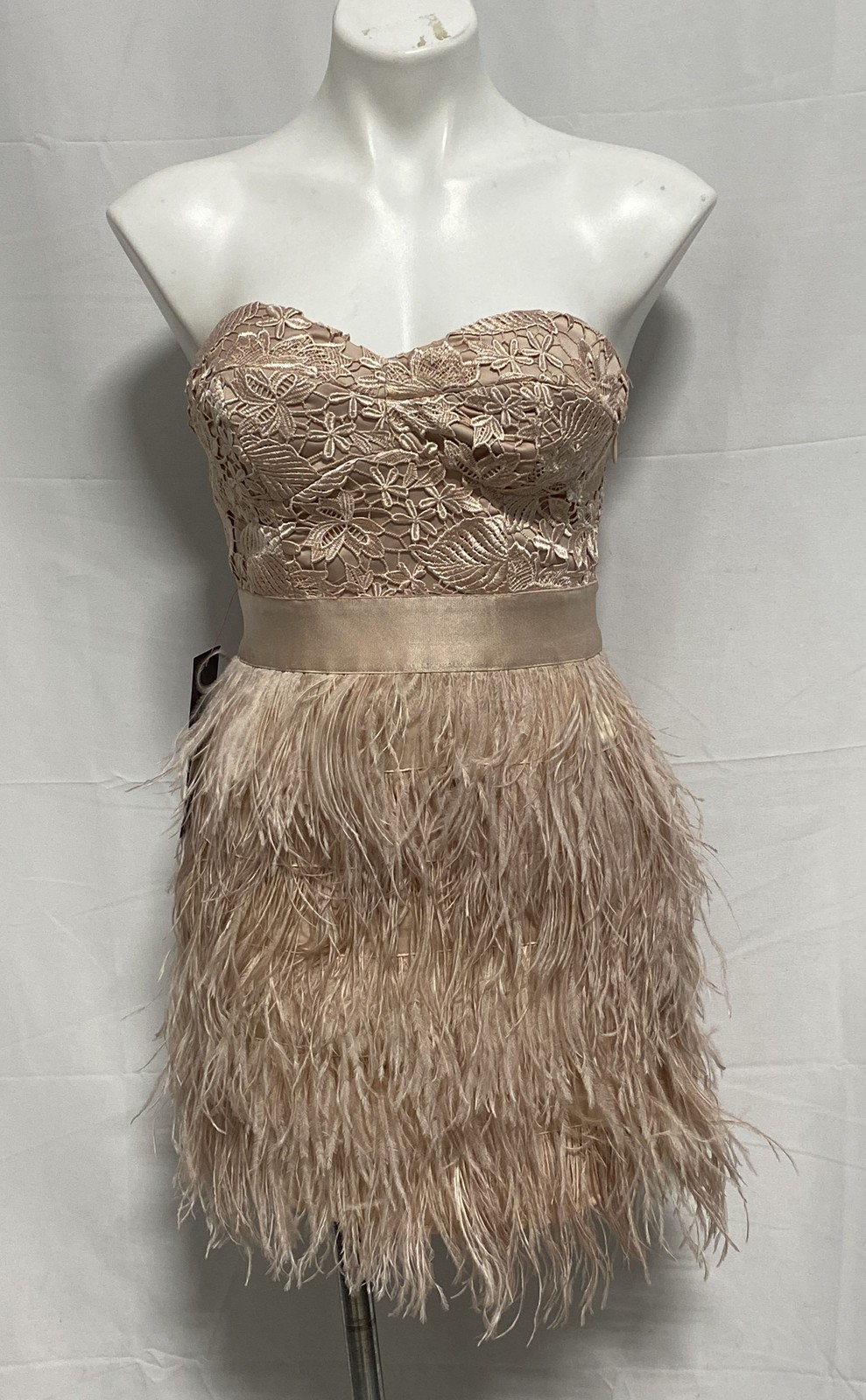 Vintage Y2K Bebe Women’s Pink Strapless Feathered Lace Cocktail Mini Dress NWT