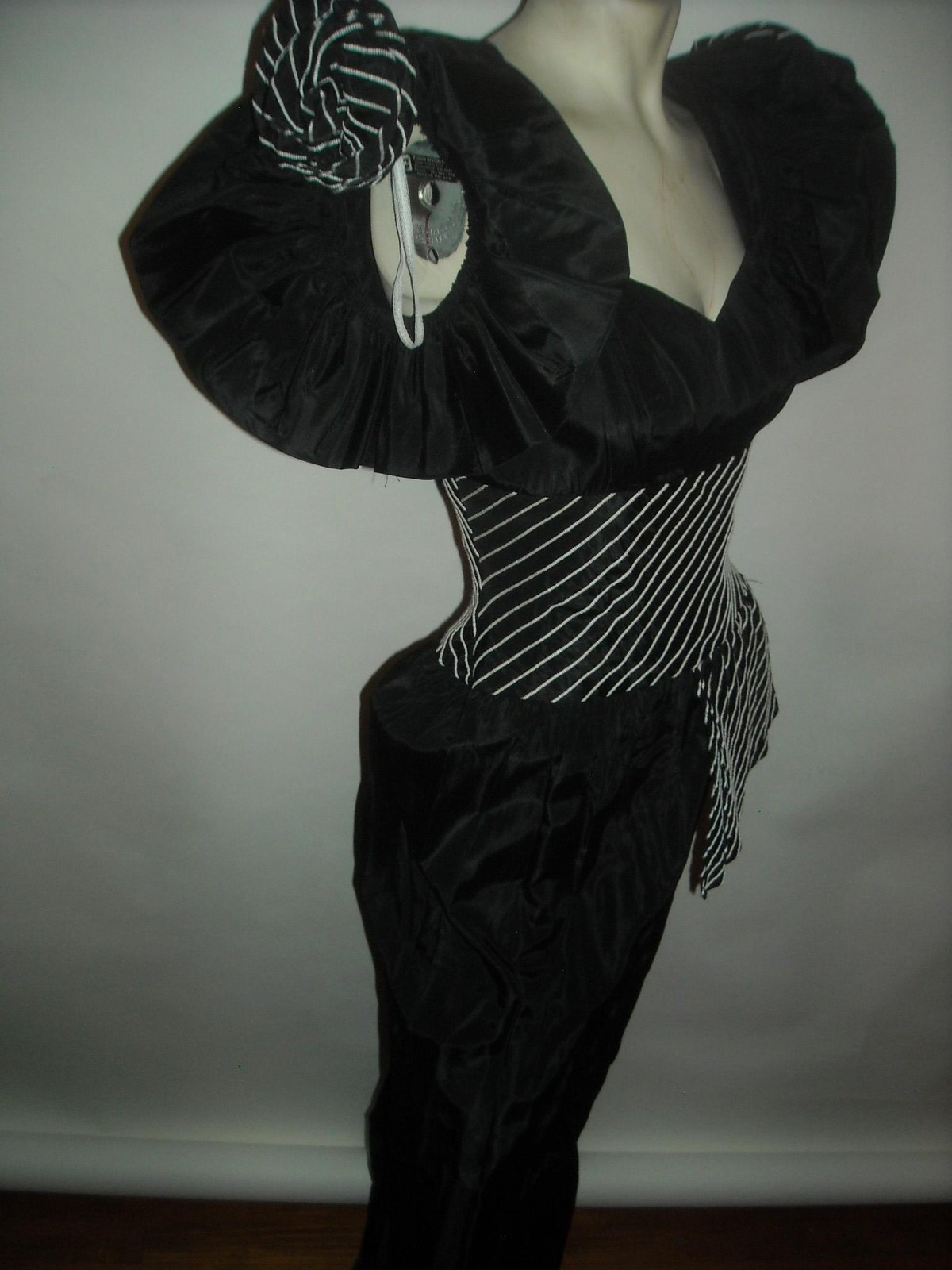 VTG 60s 70s Womens S Ball Gown Formal Black Pretty Woman Cocktail Party Dress