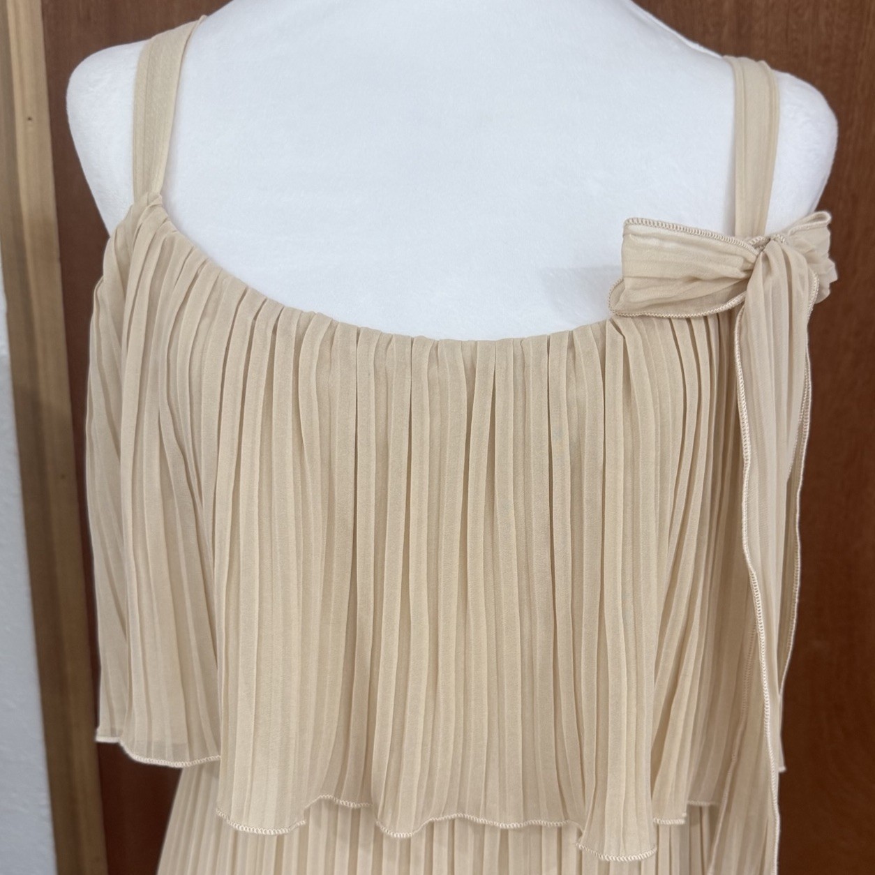 Vintage Nude Accordion-Pleated Chiffon Dress Sz 8 Wedding Guest Minimalist Chic