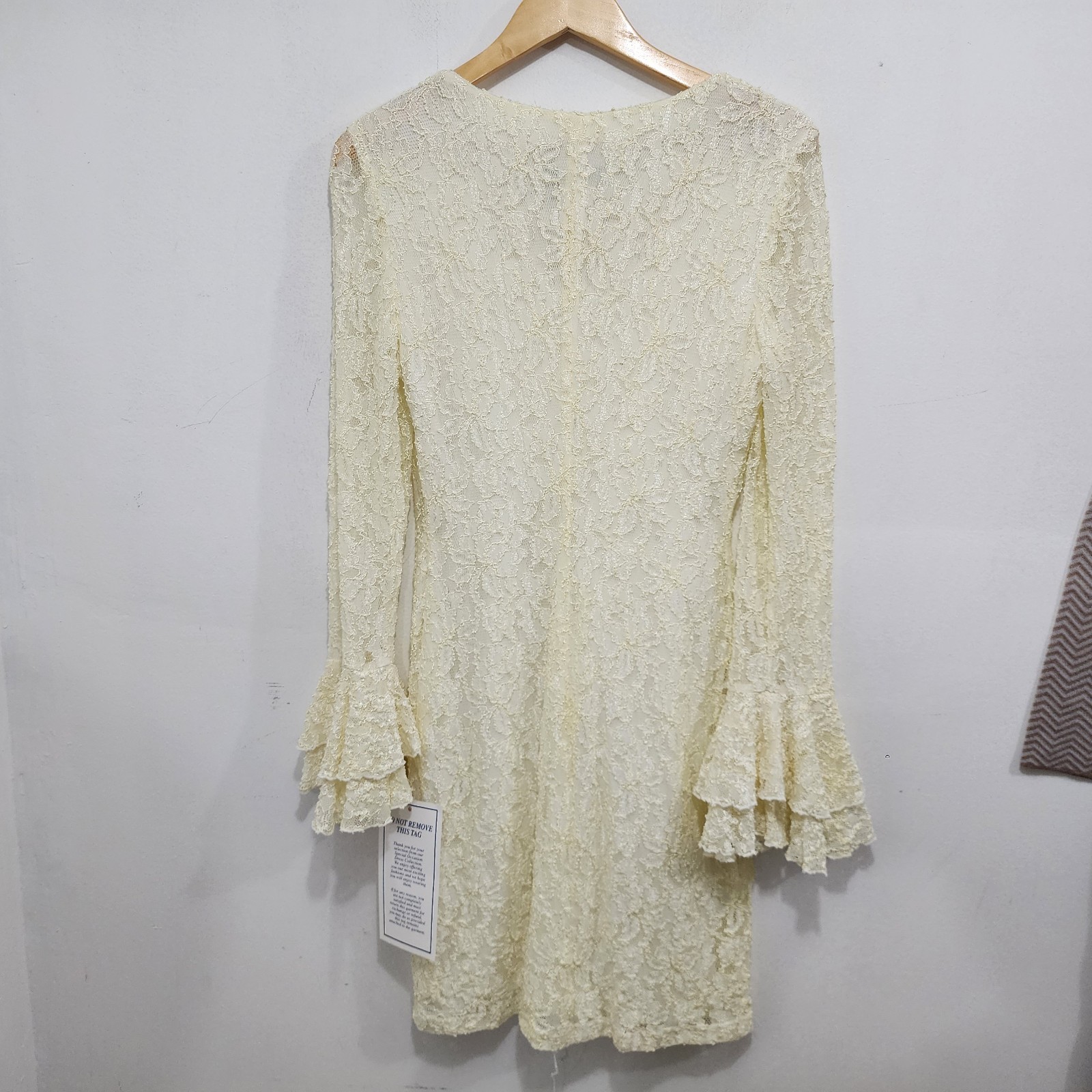 Onyx Nite 90s Vintage Cream Lace Bell Sleeve Mini Dress NEW Womens Sz 8 Stretch