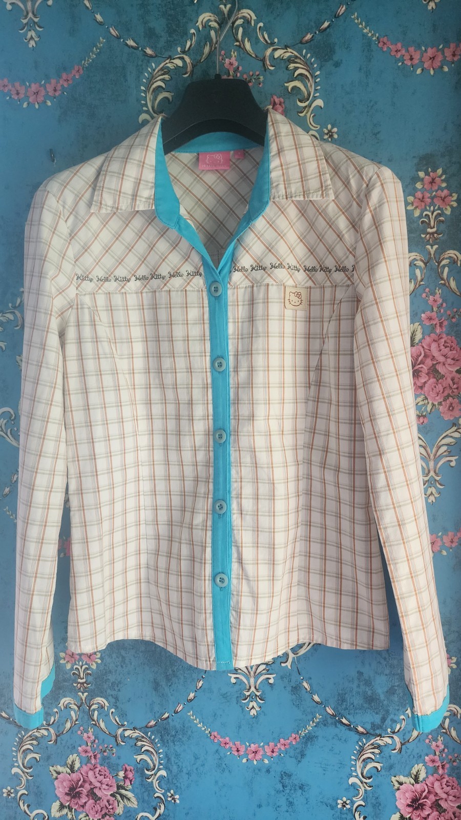 Vintage 2005 Hello Kitty Sanrio shirt blouse beige plaid Y2K Heisei Retro Kawaii