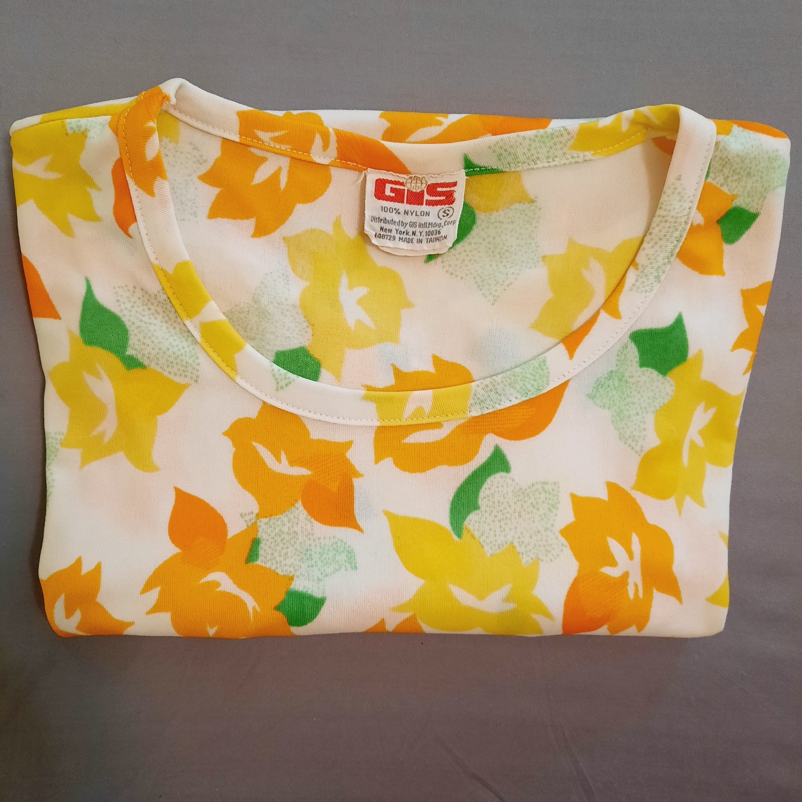 Vintage 70’s GIS Nylon Crew Neck T-Shirt Flower Power Mod Print Groovy Small