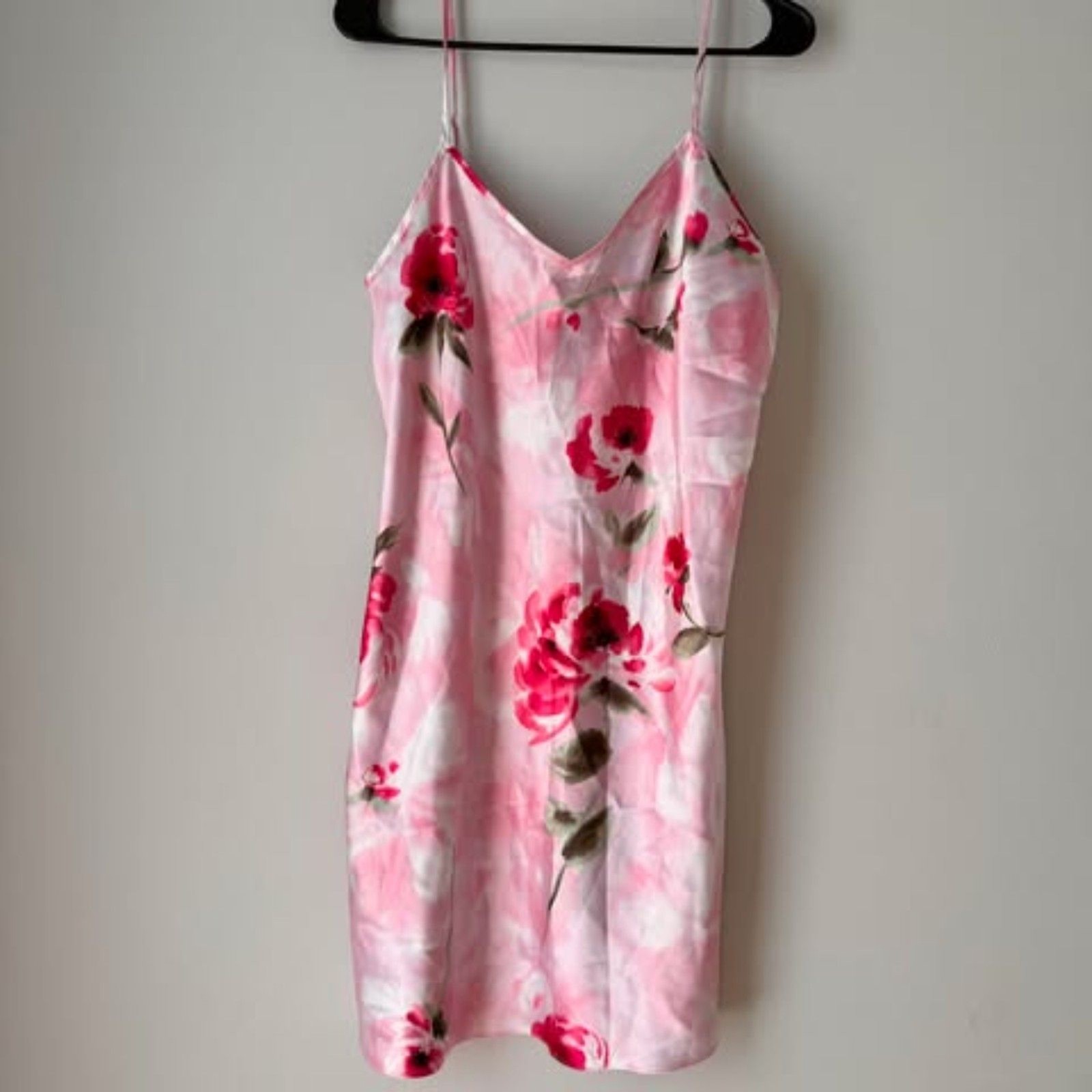 Vintage Gilligan & O’Malley Pink Floral Satin Slip Size Large