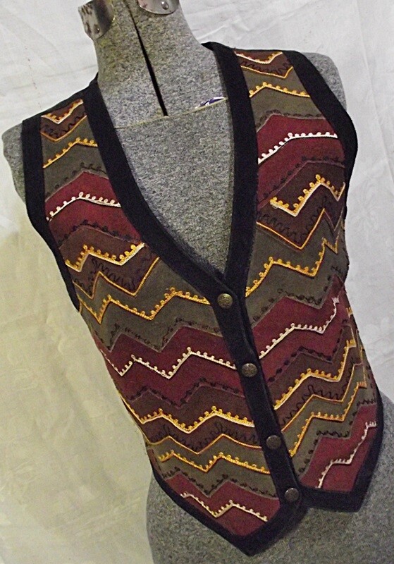 BOHO HIPPIE Vtg 1970s Agapo Womens Patchwork Leather Vest Snaps Small Petite