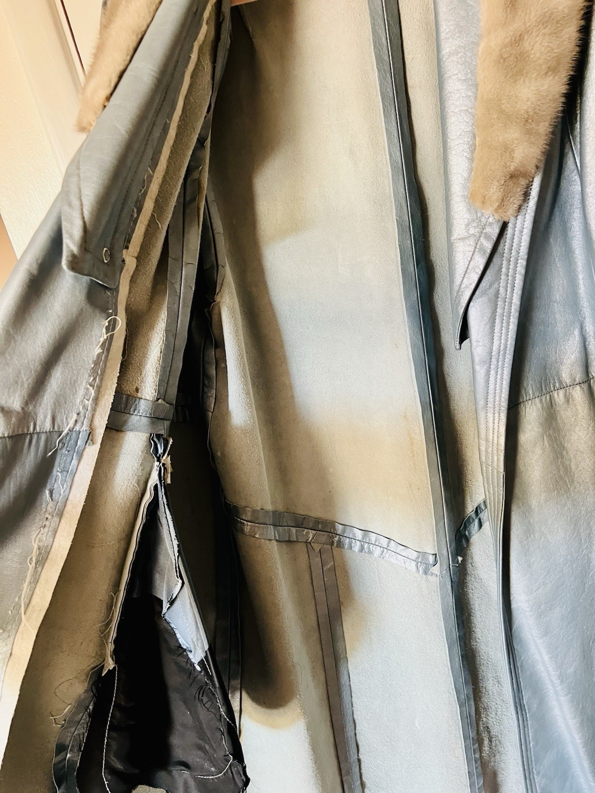 Vintage Shiny Blue Leather Coat w/ Fur Collar – No Lining or Brand, Still Sweet
