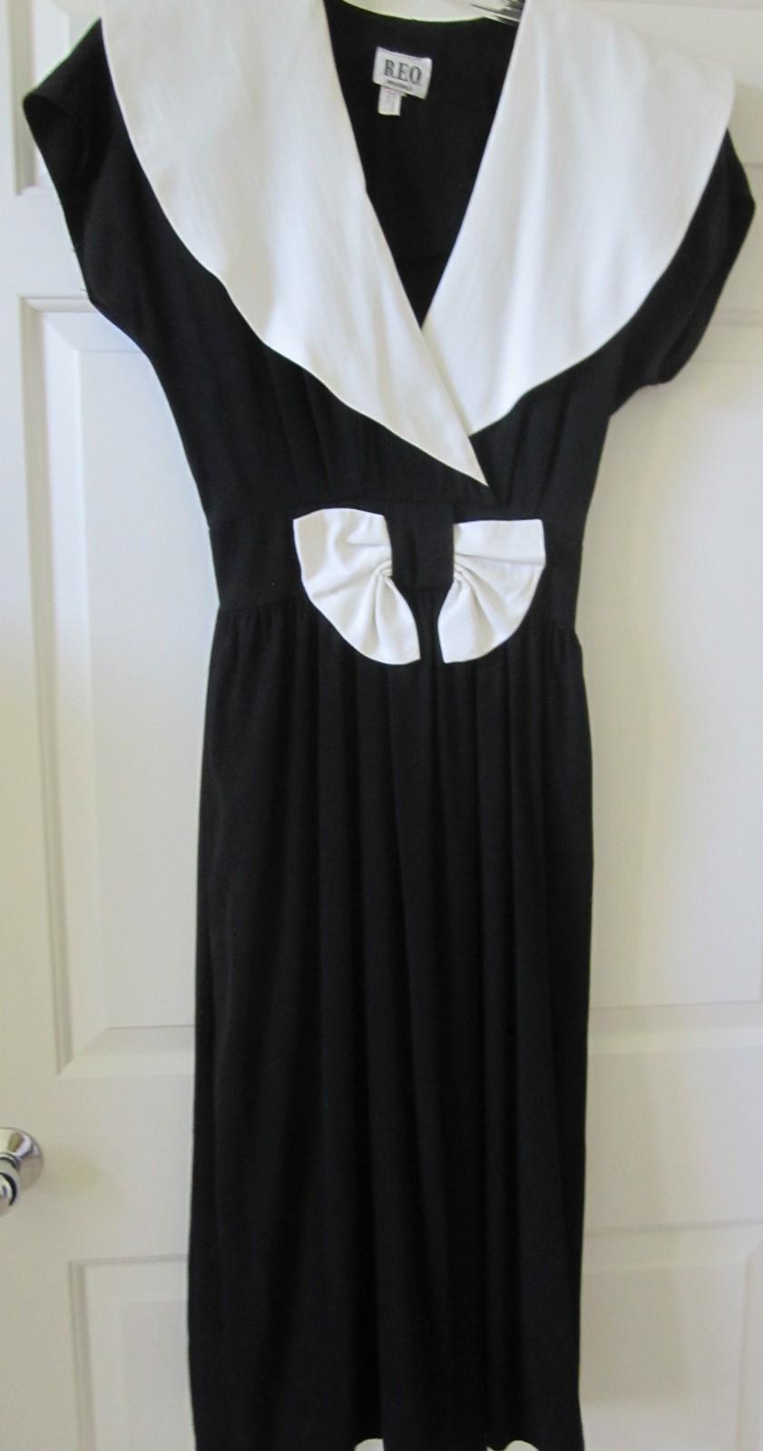VTG NEW 80s R.E.O ORIGINALS MIDI DRESS-BLACK w LARGE WHITE COLLAR Sz 12 BEAUTY!