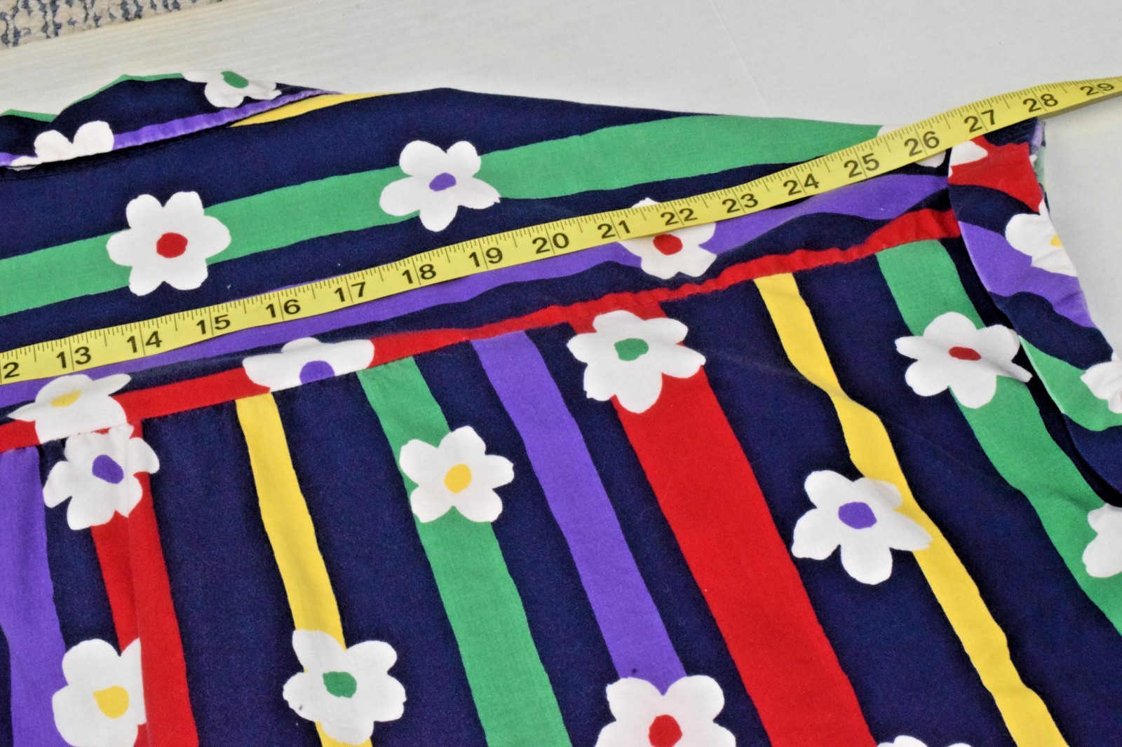 Vintage Top AM Casuals One Size 80s Rainbow Stripe Daisy Collared Tunic Top