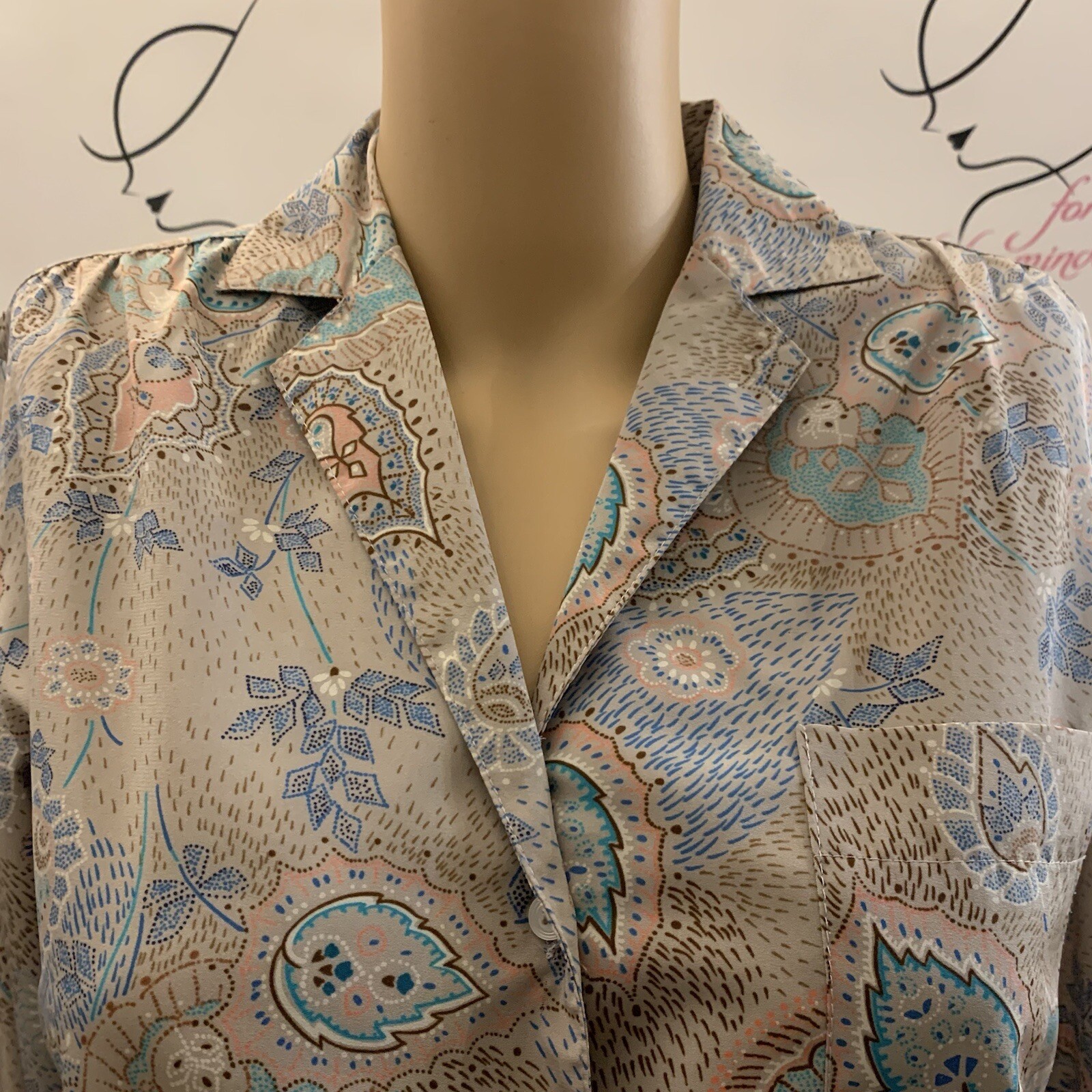 Vintage Loubella.Sz 6. Long Sleeve Button Up Shirt. Button Up. Back Yoke.B64.