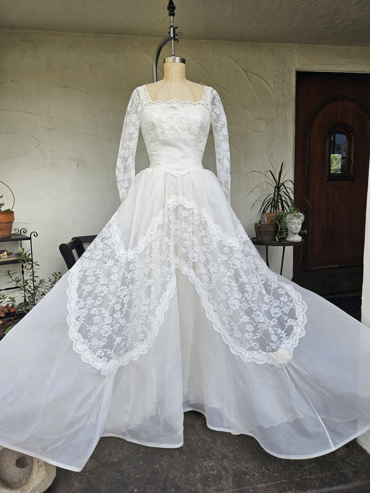 Vintage 1950s Silk Wedding Dress Cinderella Ballgown Lace Sleeves Basque Waist M