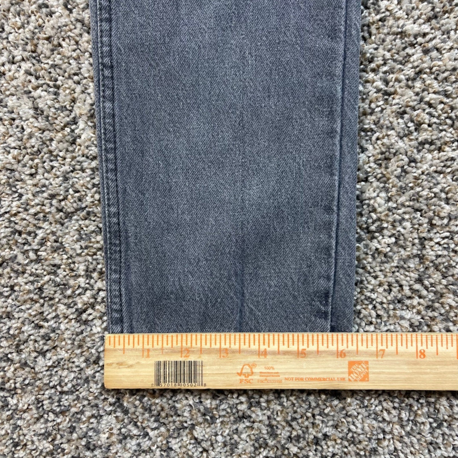 Vintage Levi’s 501 Women’s 22×31 Jeans USA Made Black High Waisted Straight