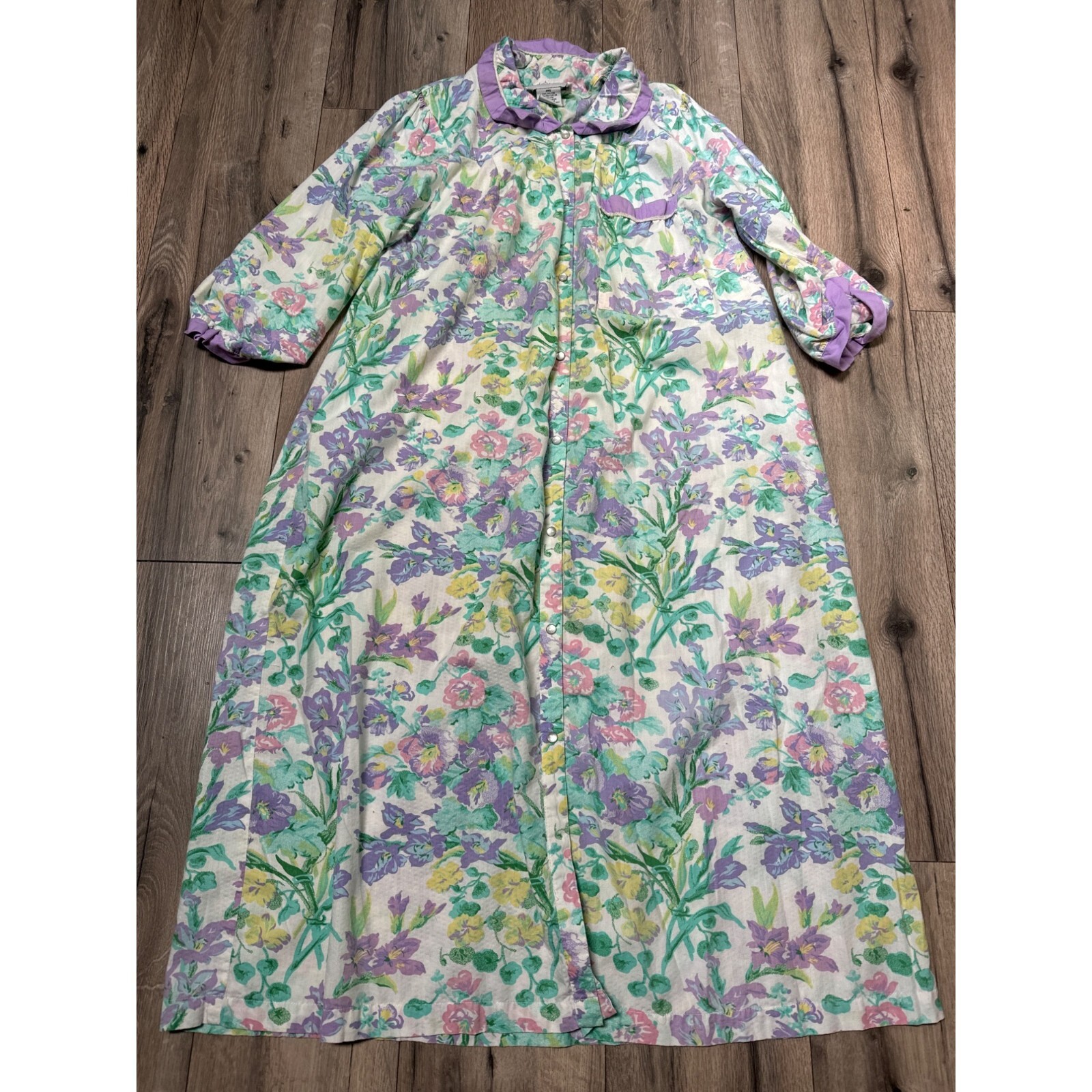Vintage Models Coat Floral Nightgown Robe Size M 55% Cotton 45% Polyester White