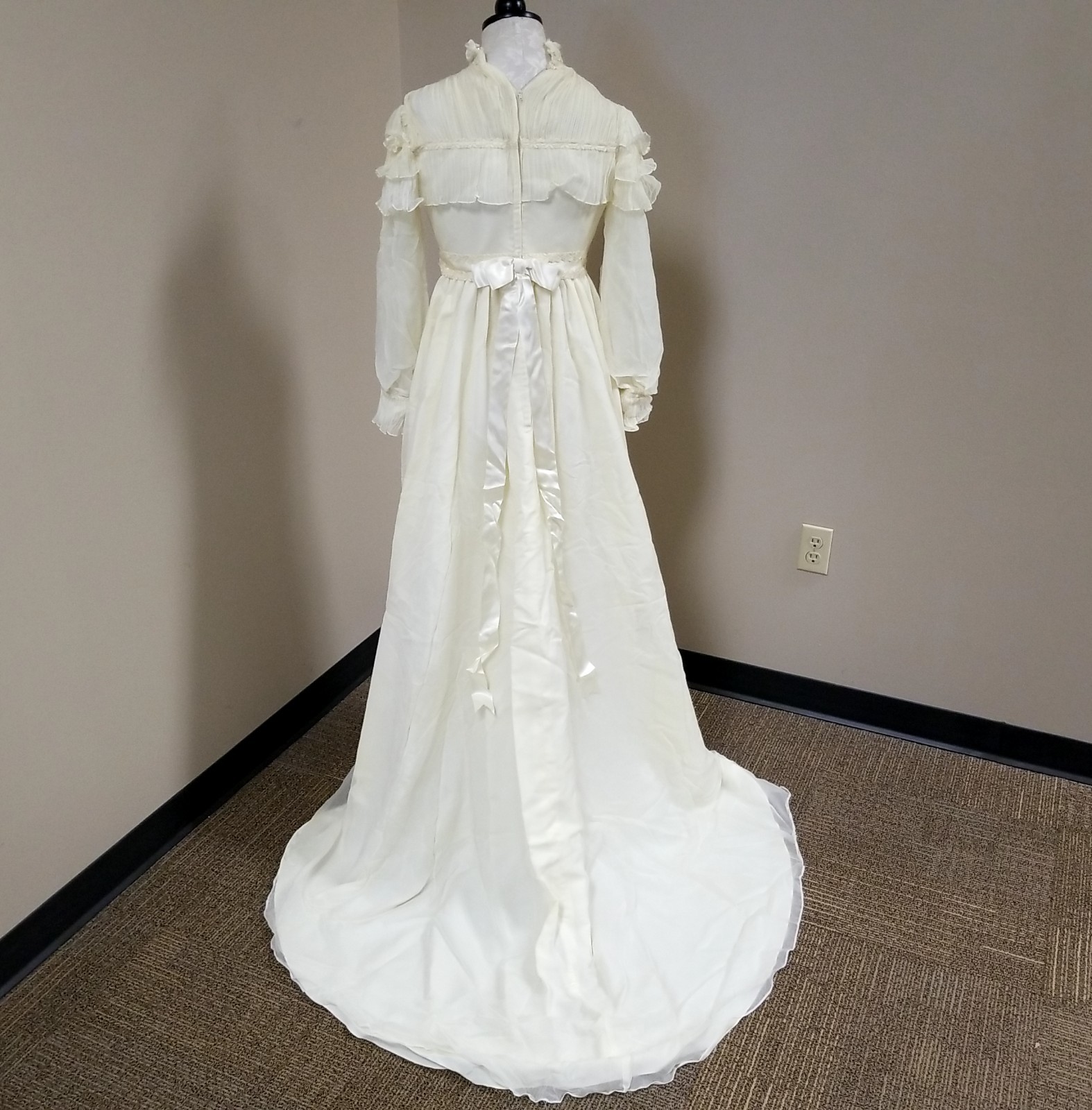 VTG IGLWU Union Made Victorian Revival Ivory Organza/Chiffon Wedding Dress