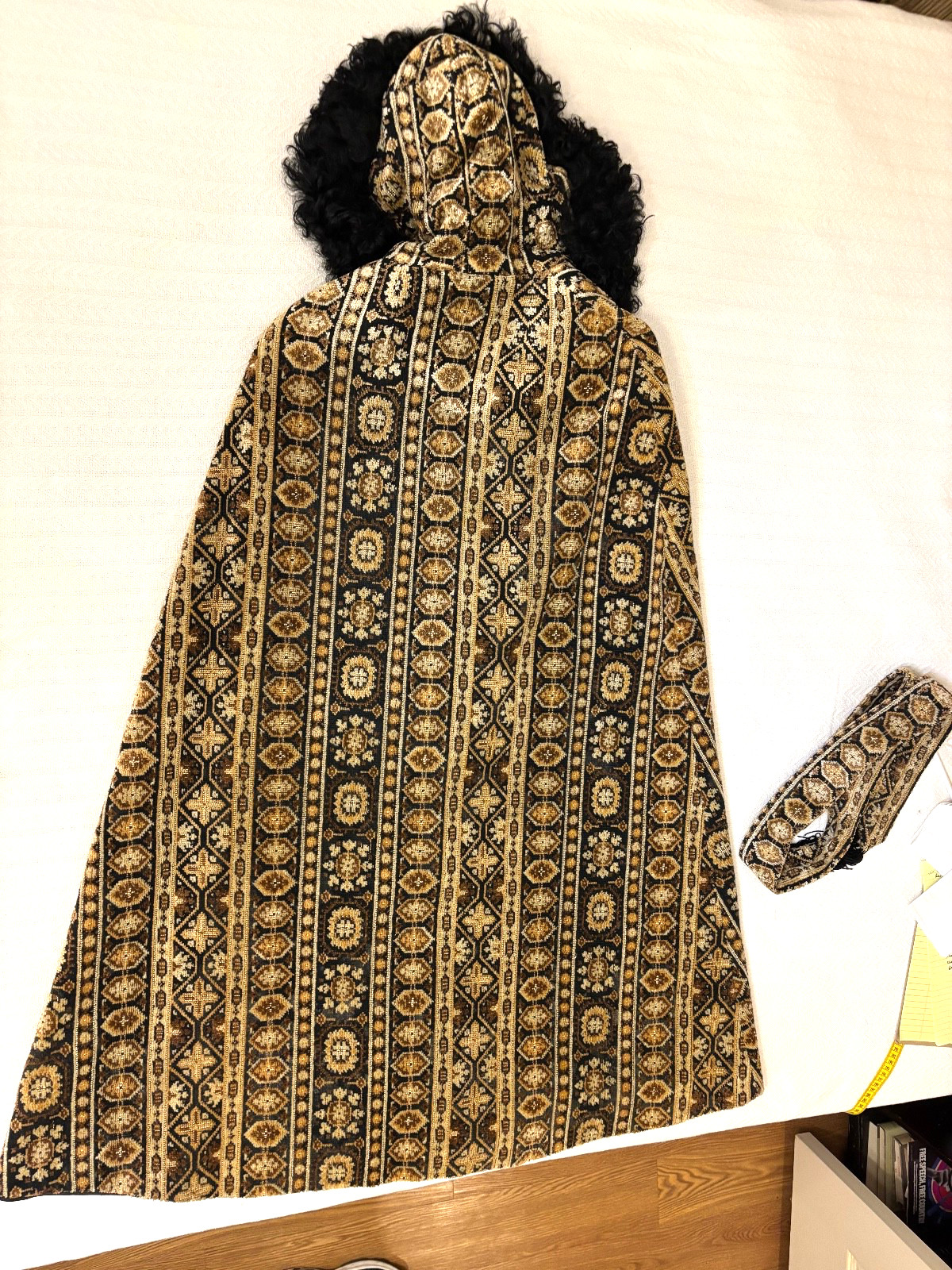VTG 1960s Tapestry Carpet Cape Coat Boho Fur Trim Hood Lined Zipper & Sash