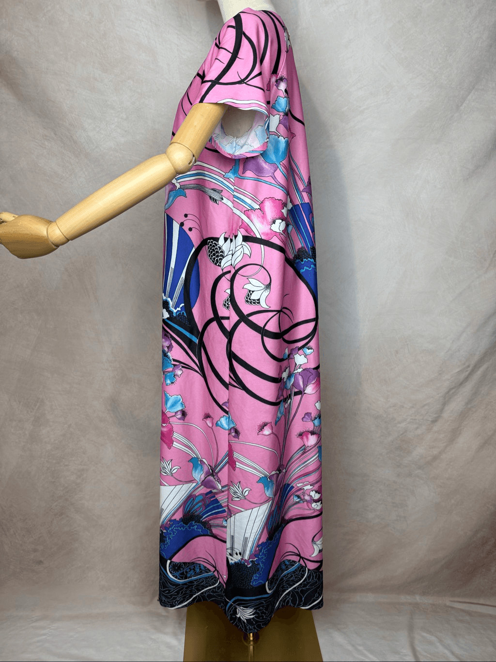 Vintage 90s does 70s Plus Size Caftan Groovy L XL Floral Psychedelic MCM READ