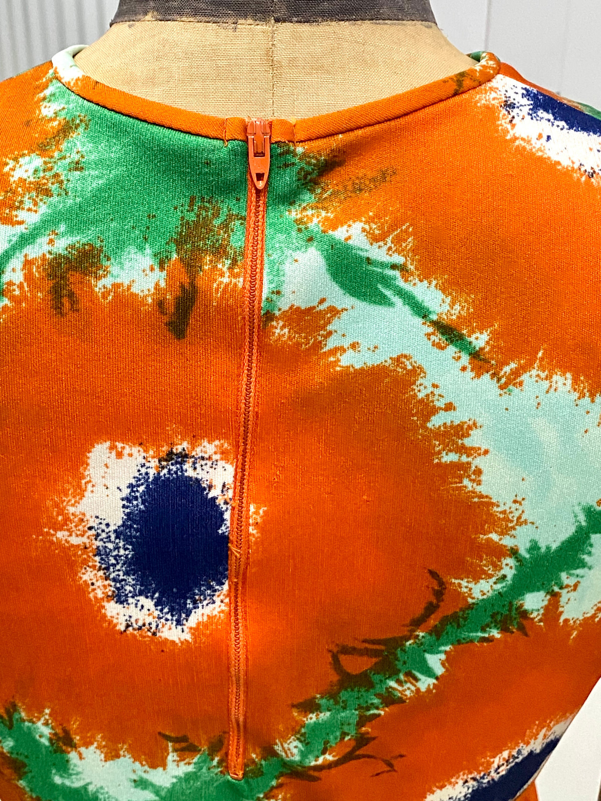 Bright Retro Vintage 70s Boho Hippy Orange Paint Splash Nylon Top Med