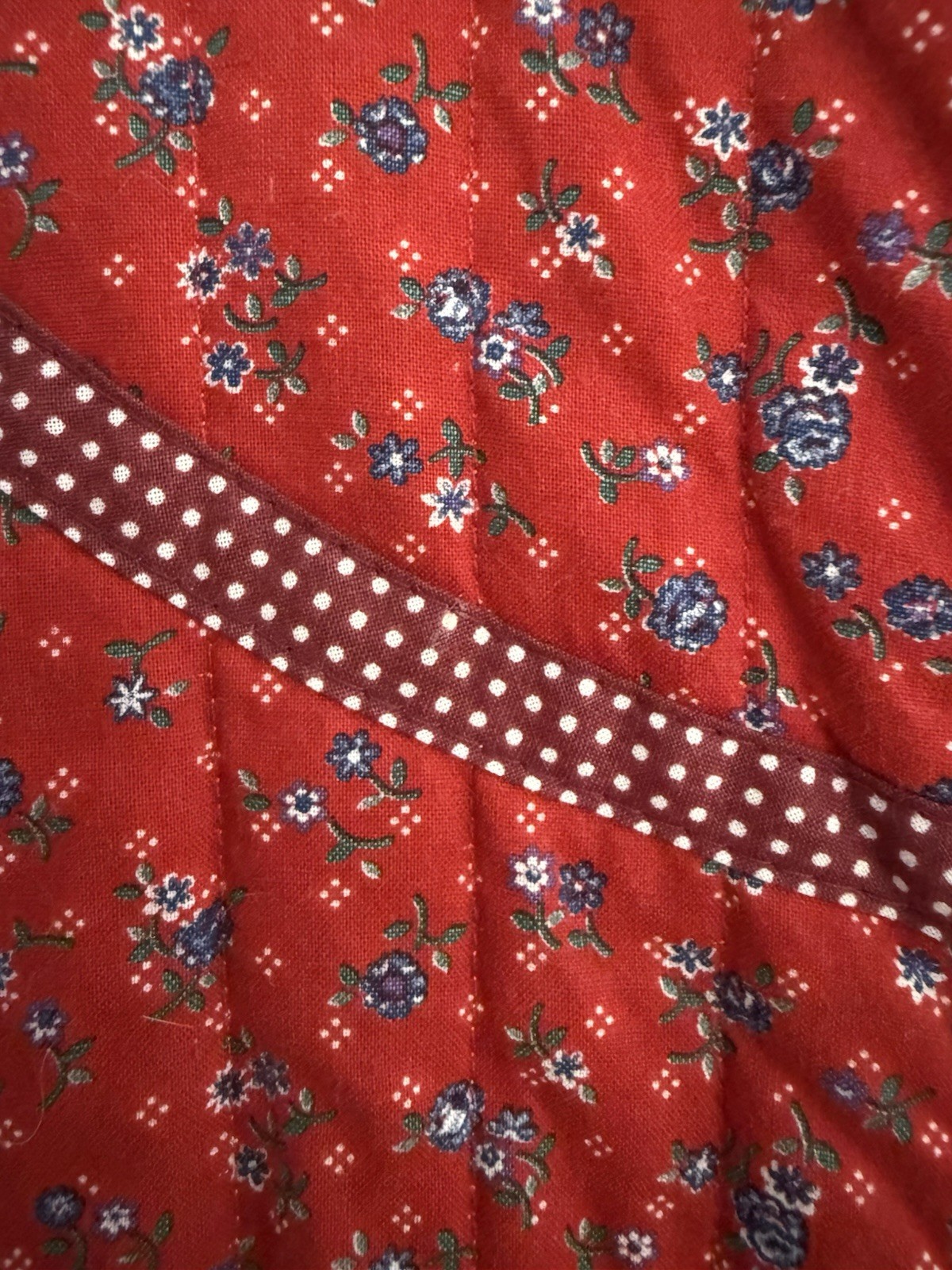 JESSICA’S GUNNIES Vintage Open Quilted Jacket, Size Large, Red Floral Print USA